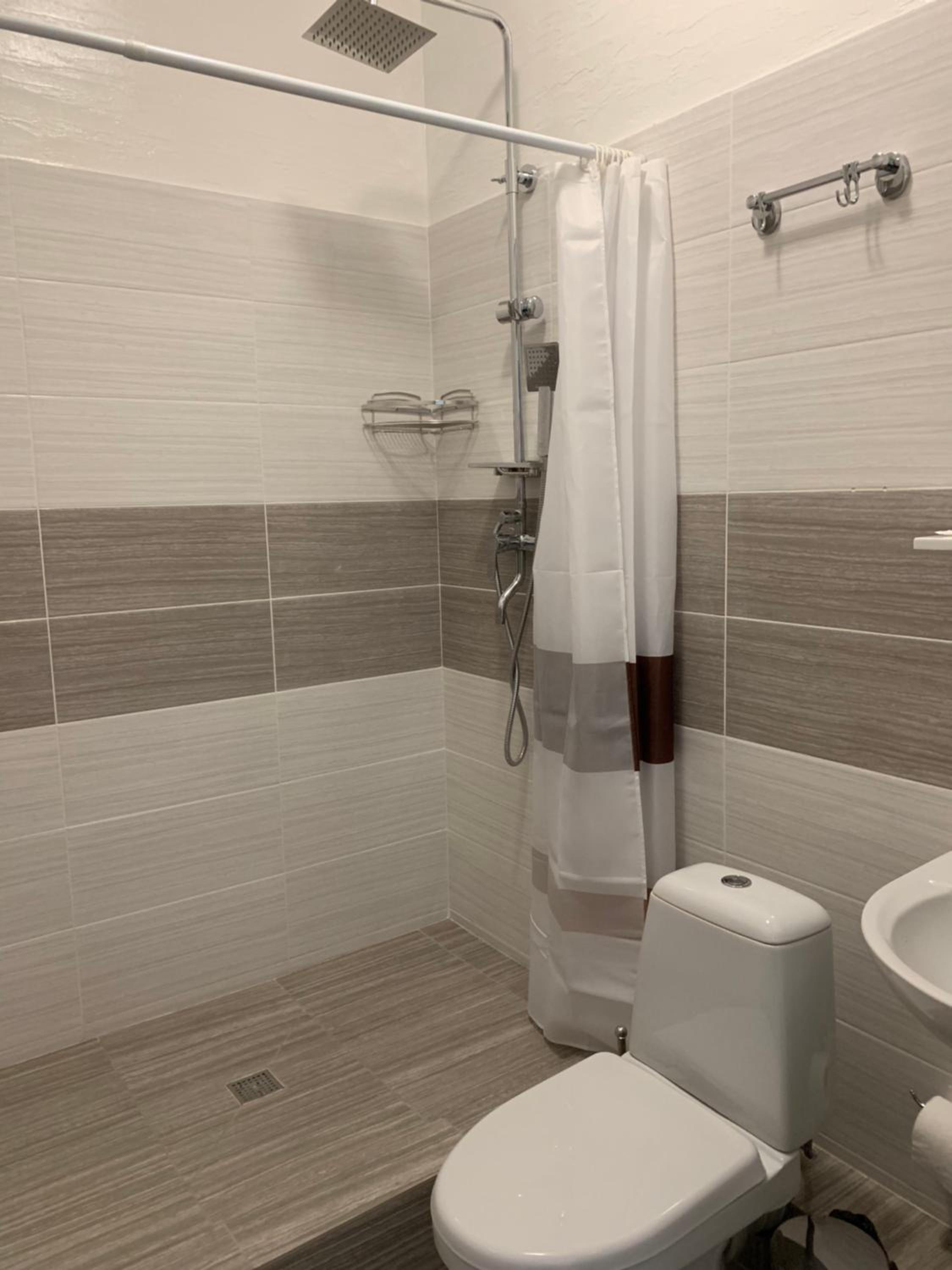 Deluxe Double Room with Shower photo 3