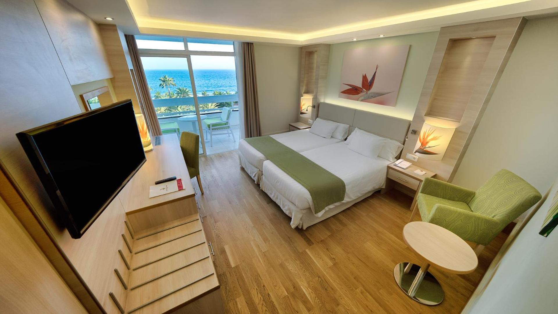 Twin Room with Sea View - Photo 7