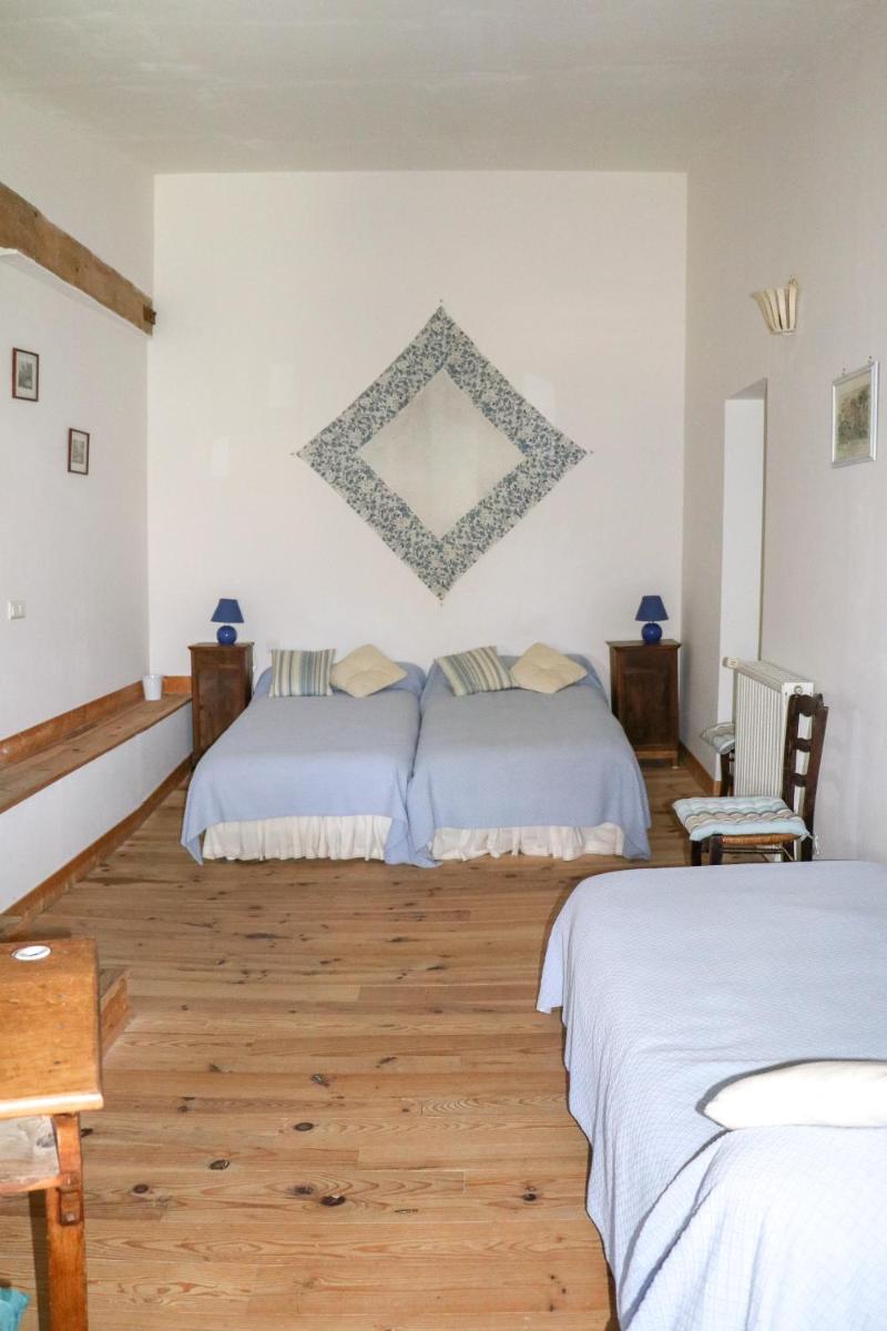 Quadruple Room with Private Bathroom photo 1