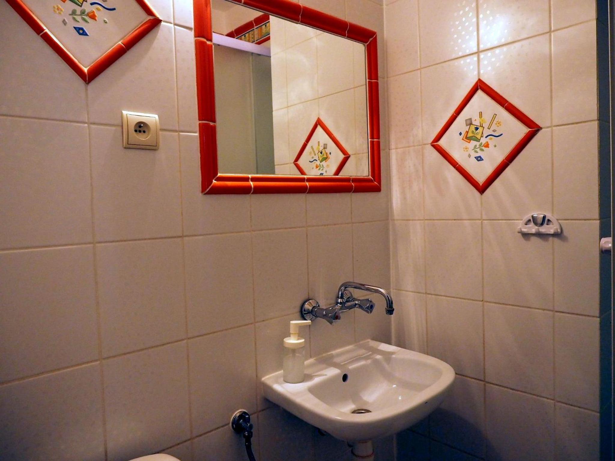 Quadruple Room - Photo 5