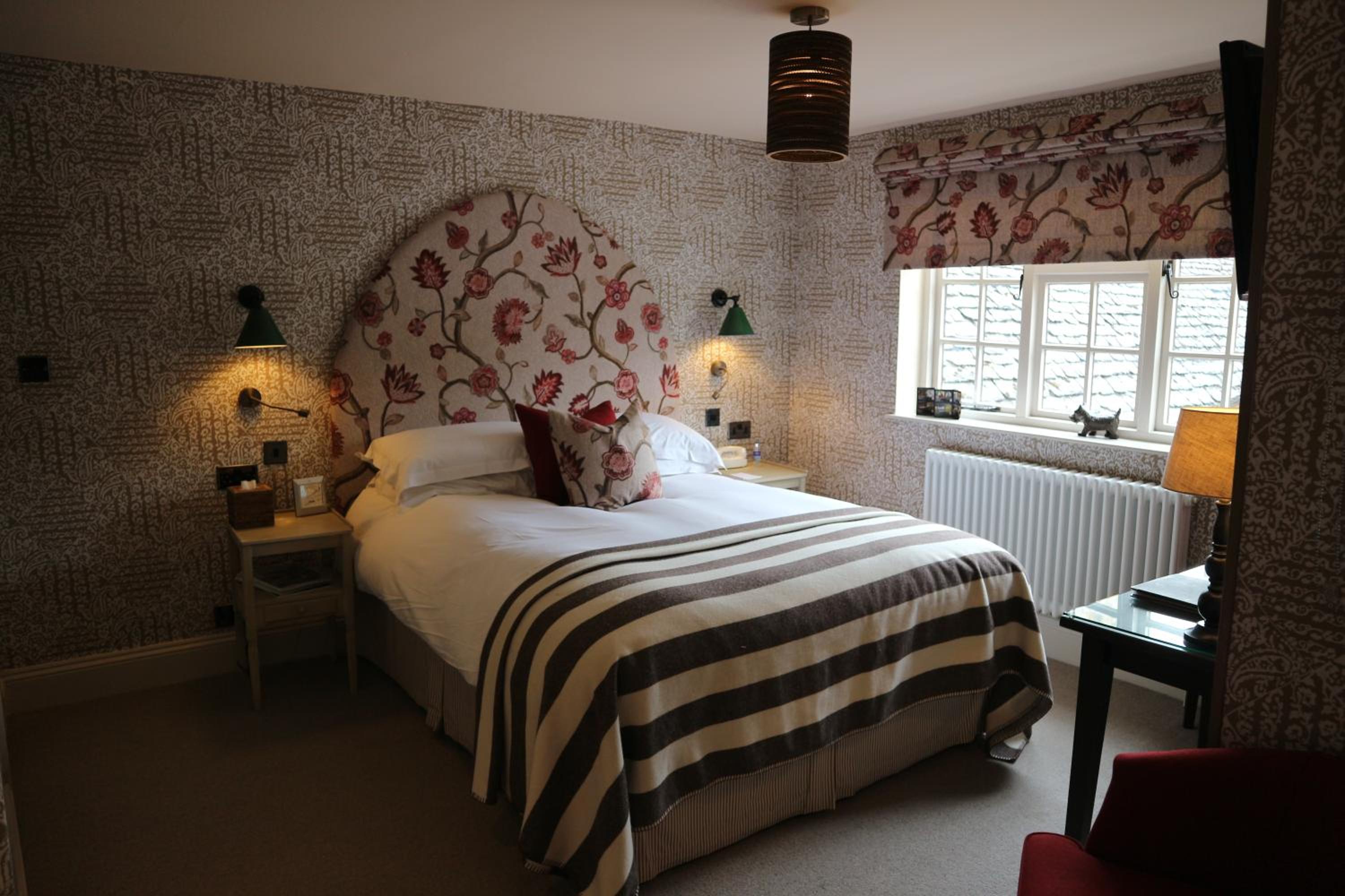 Standard Double Room - Photo 11