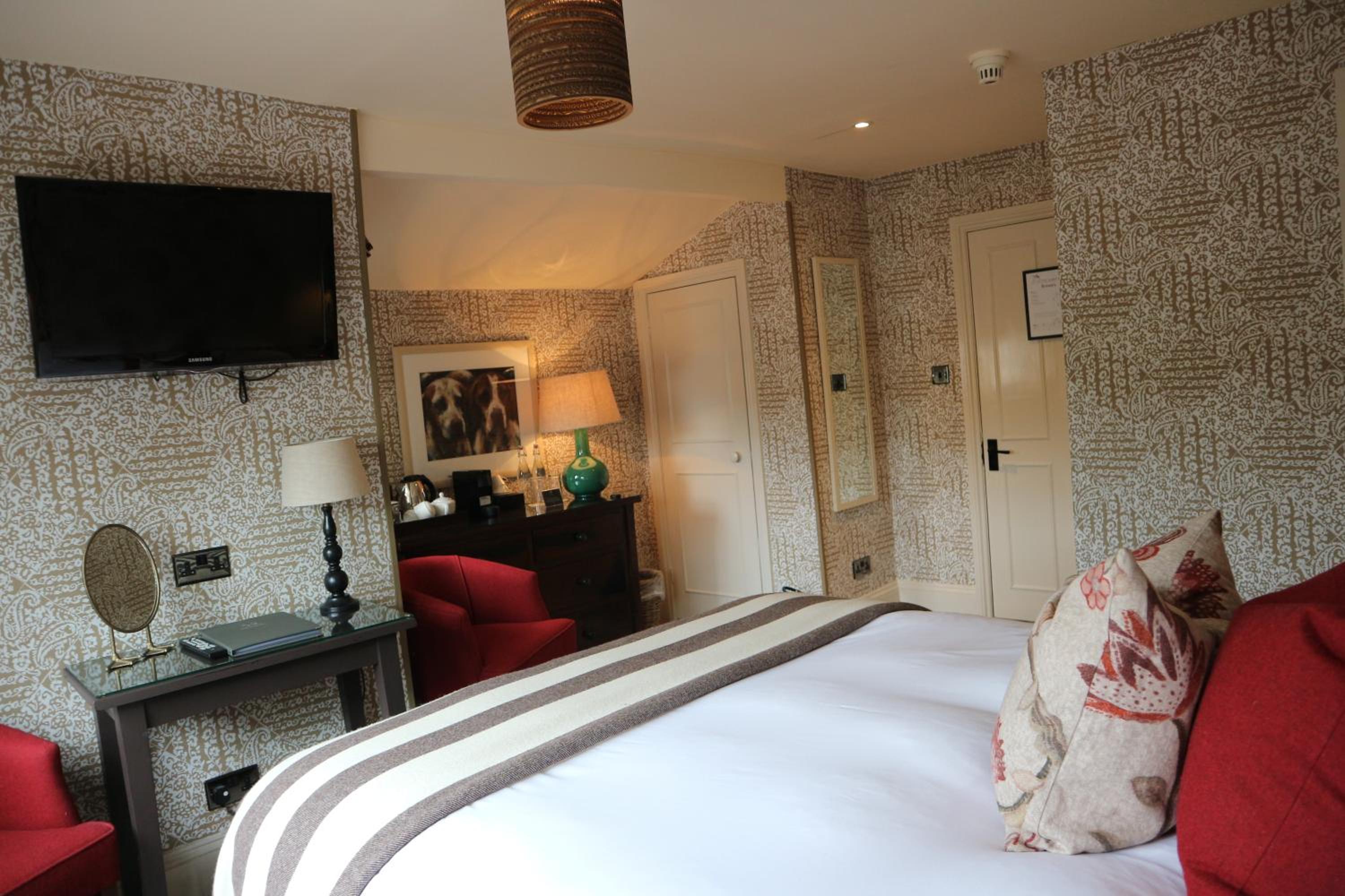 Standard Double Room - Photo 9