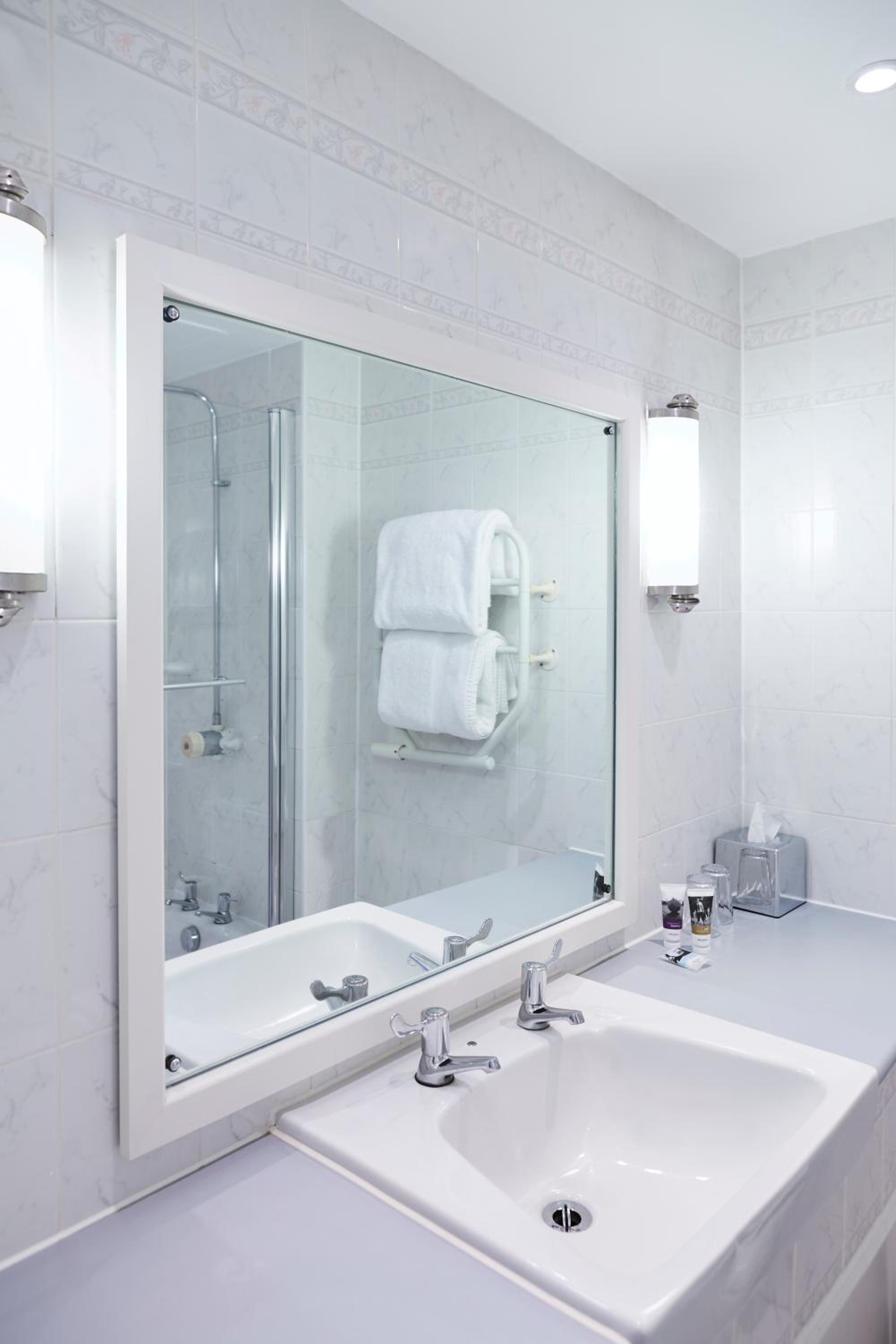 Classic Double Room - Photo 4