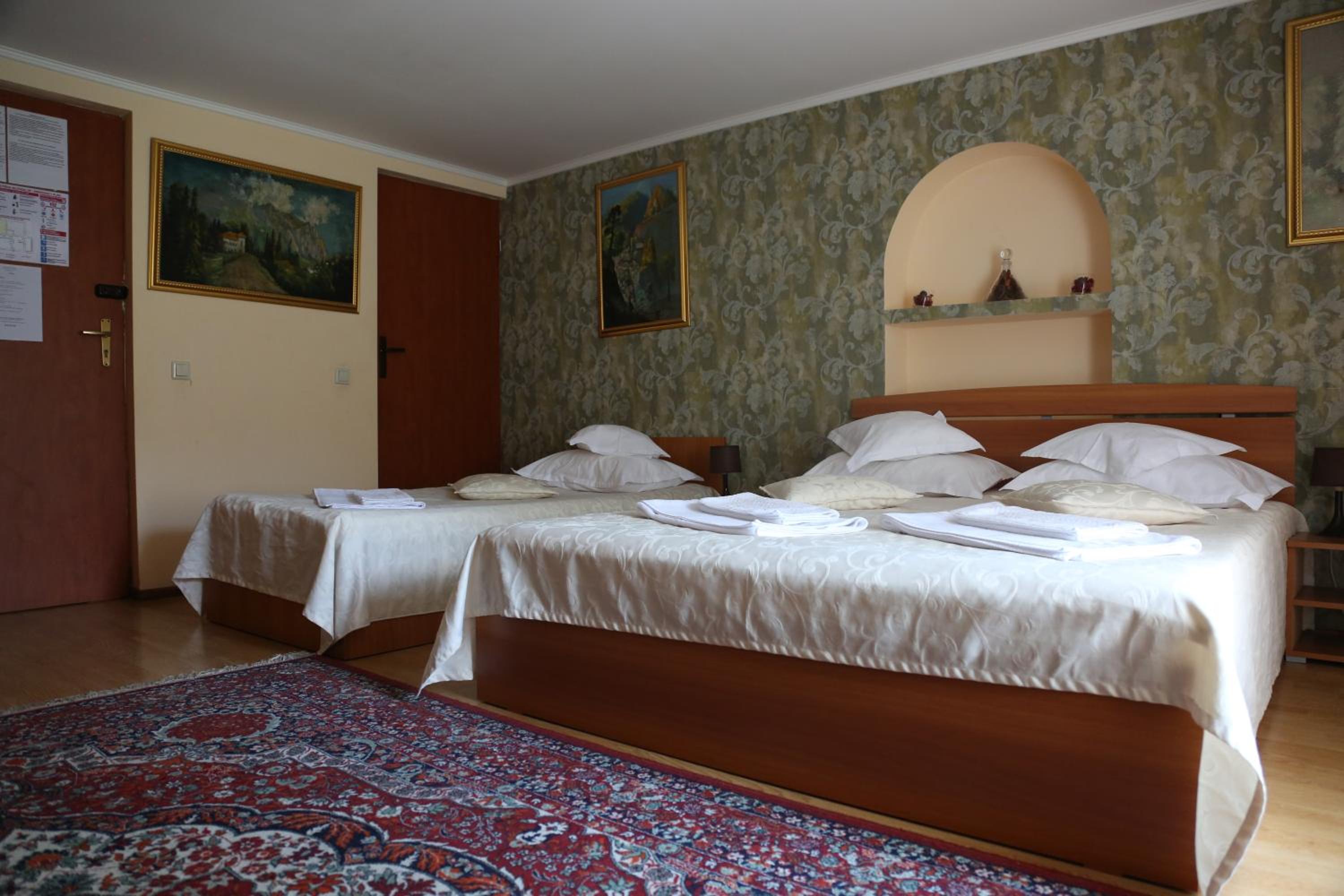 Triple Room - Photo 7