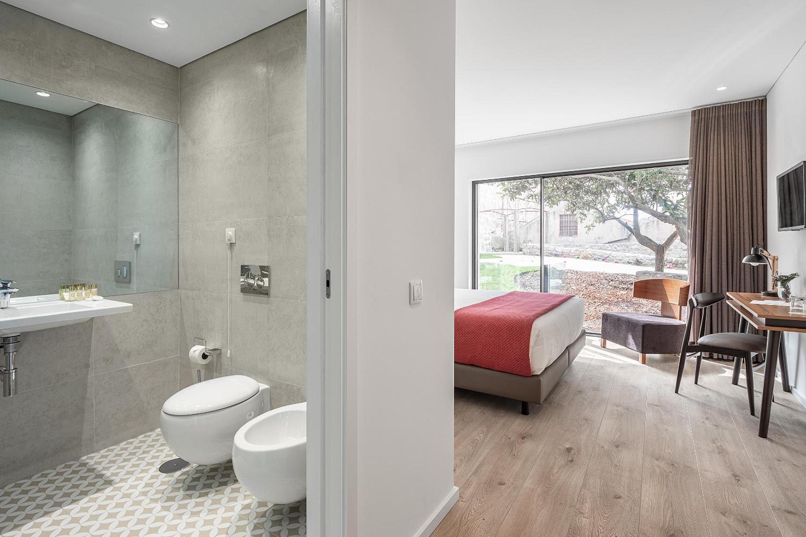 Double or Twin Room - Photo 3