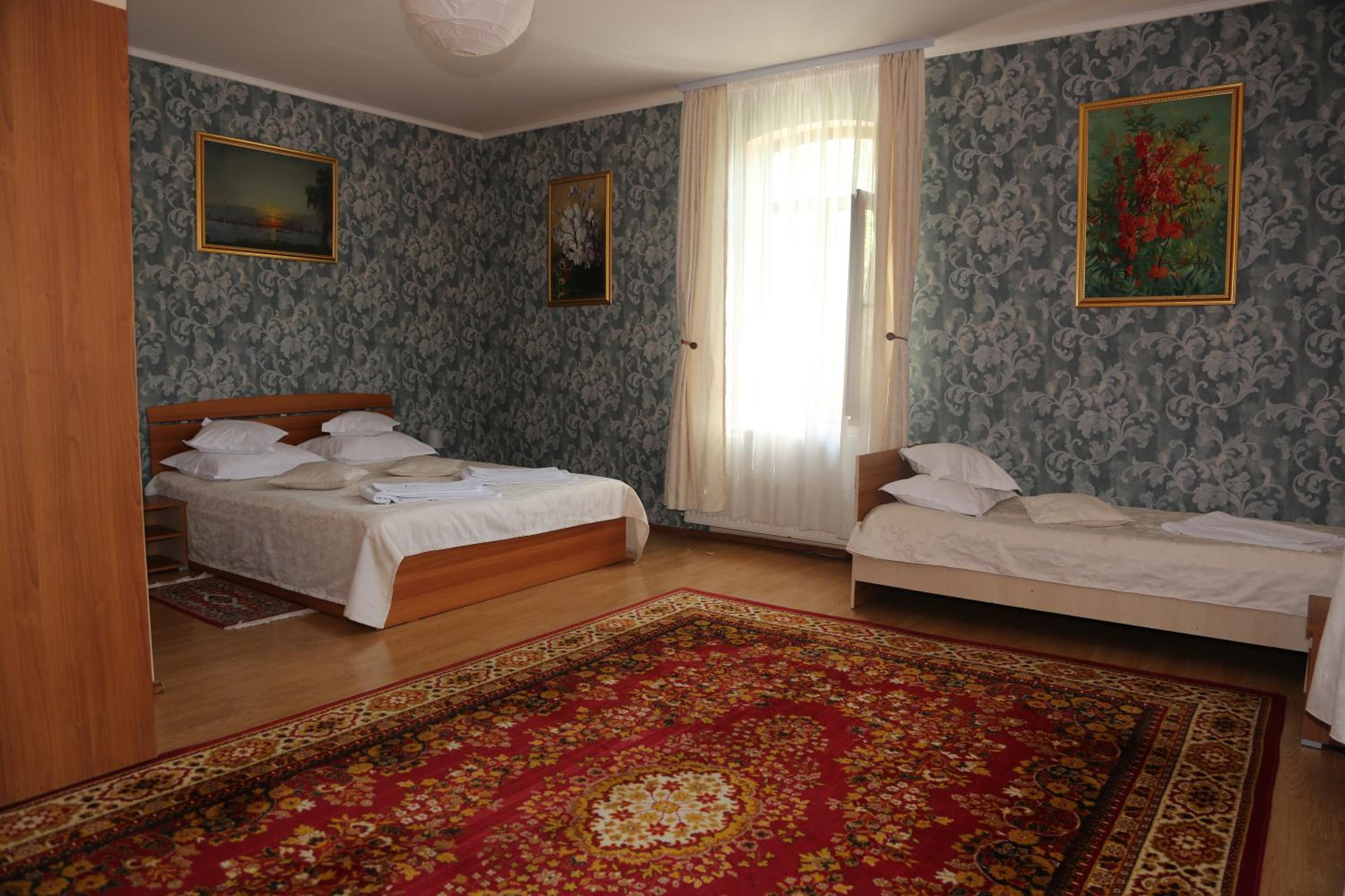 Triple Room - Photo 9