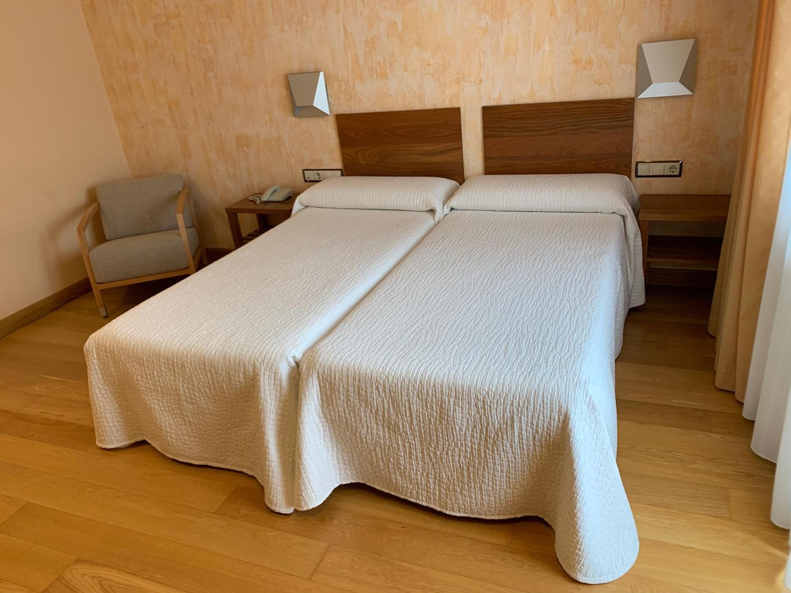 Habitación Doble con Cama Supletoria