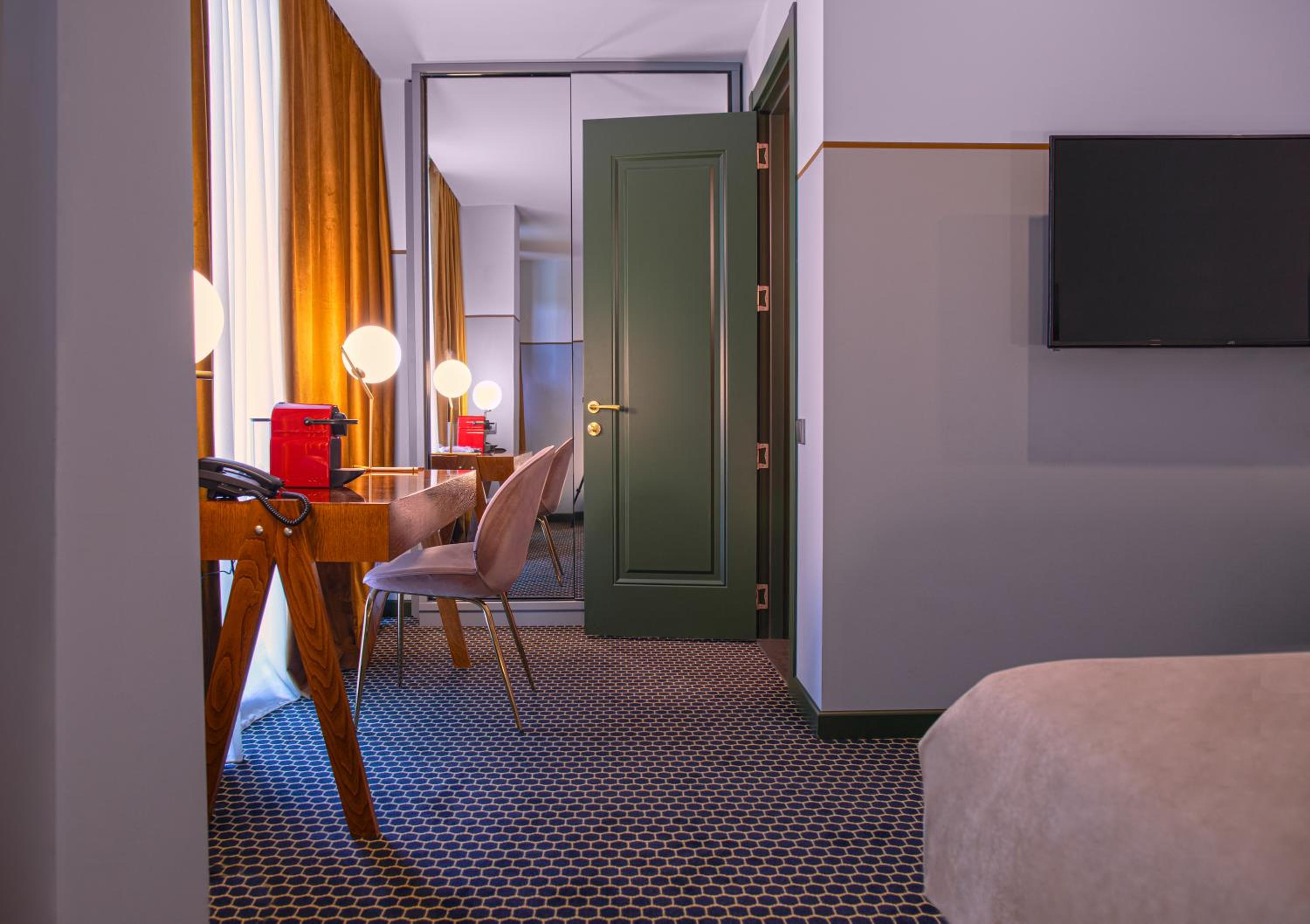 Double Room - Photo 3