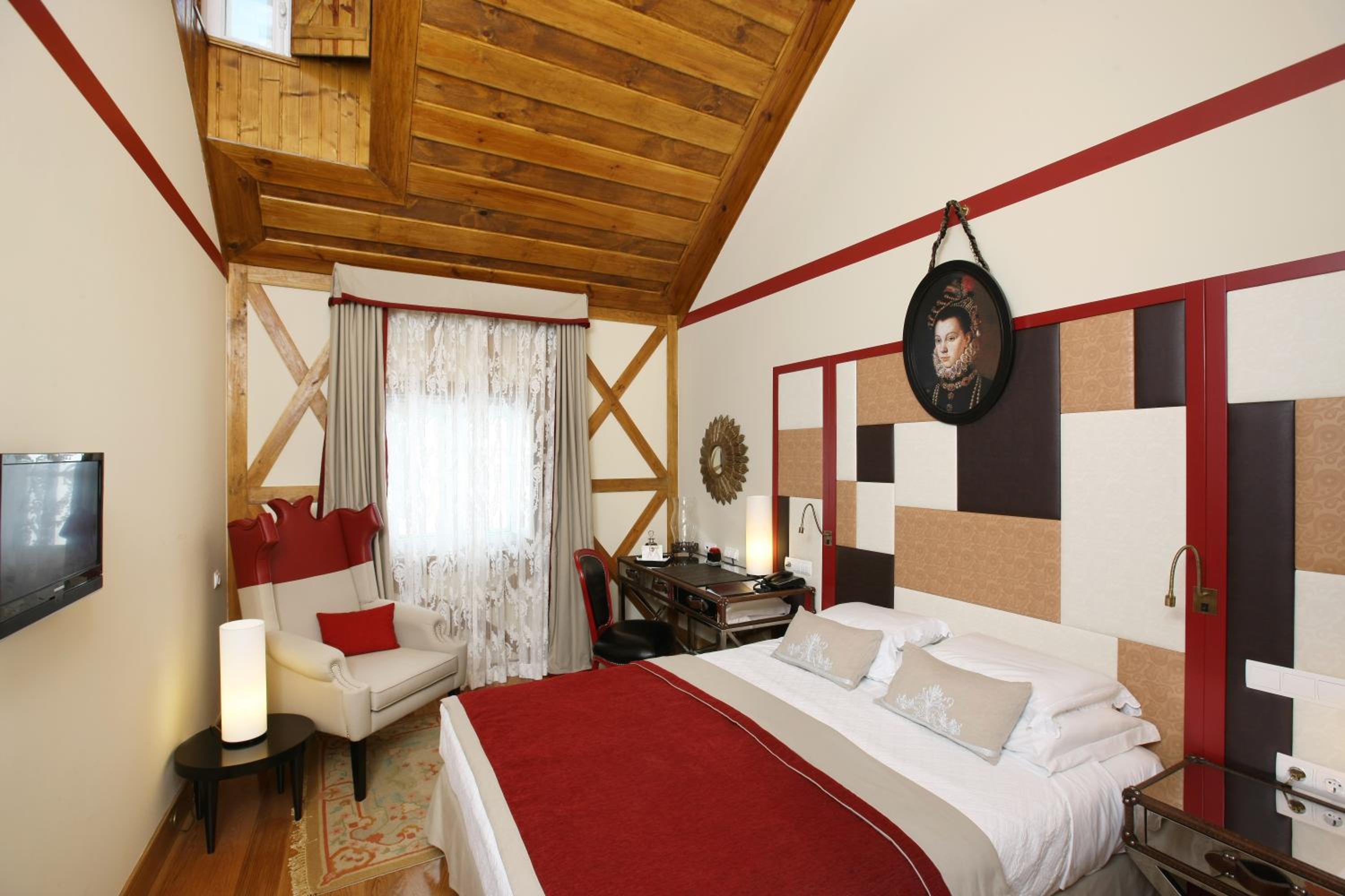 Mansarde Room - Photo 2