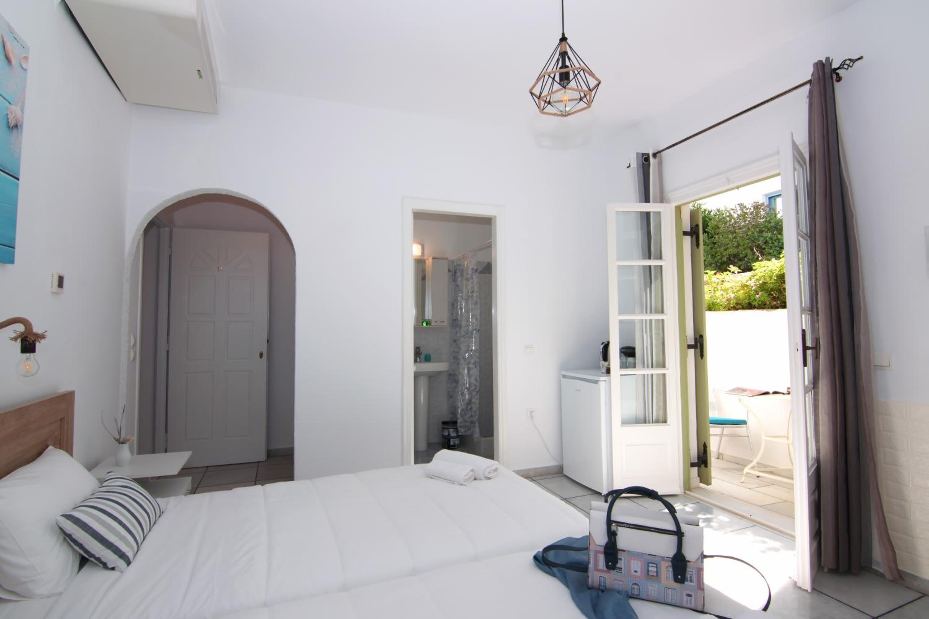 Economy Twin Room - Basement - Photo 10