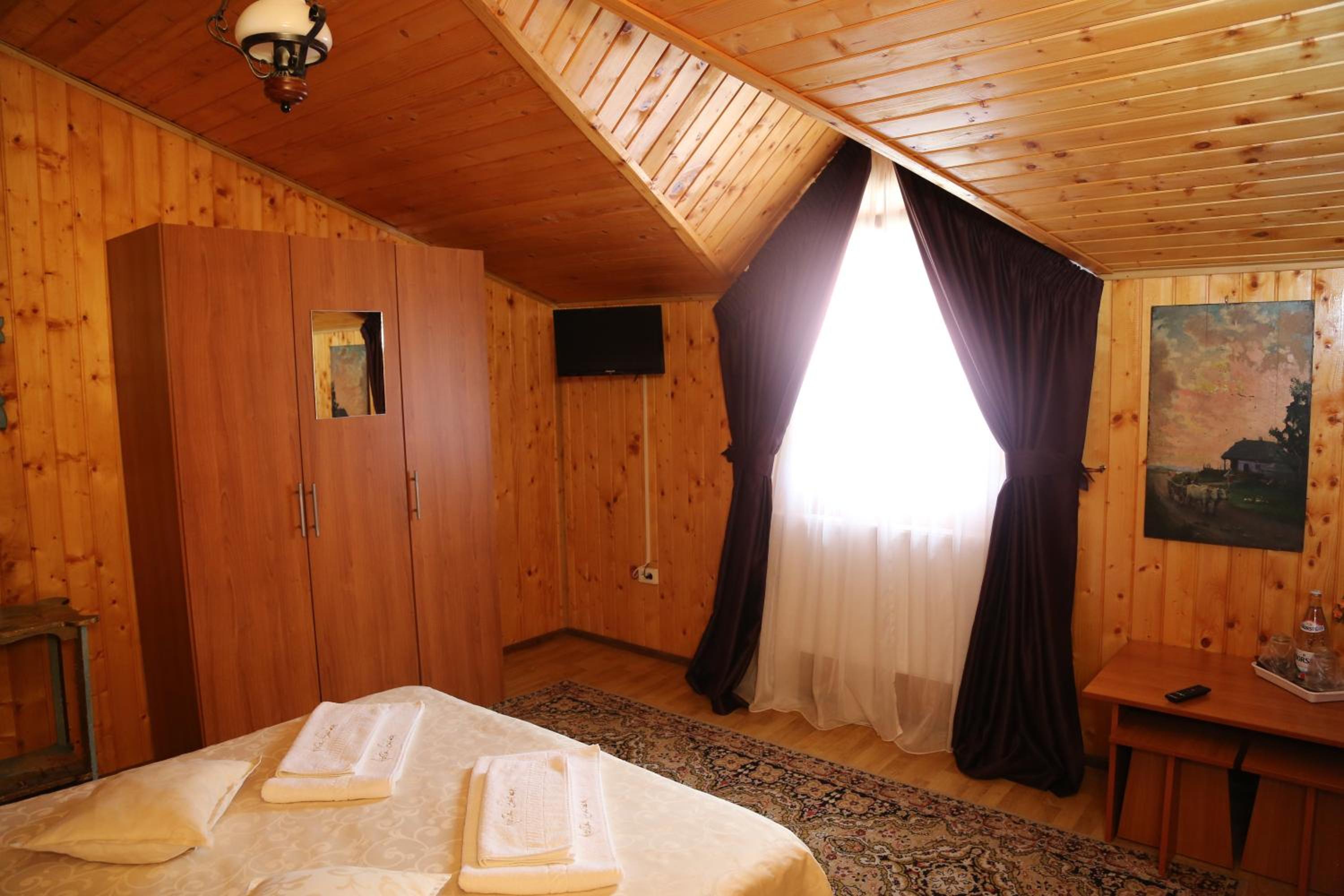Double Room - Photo 20