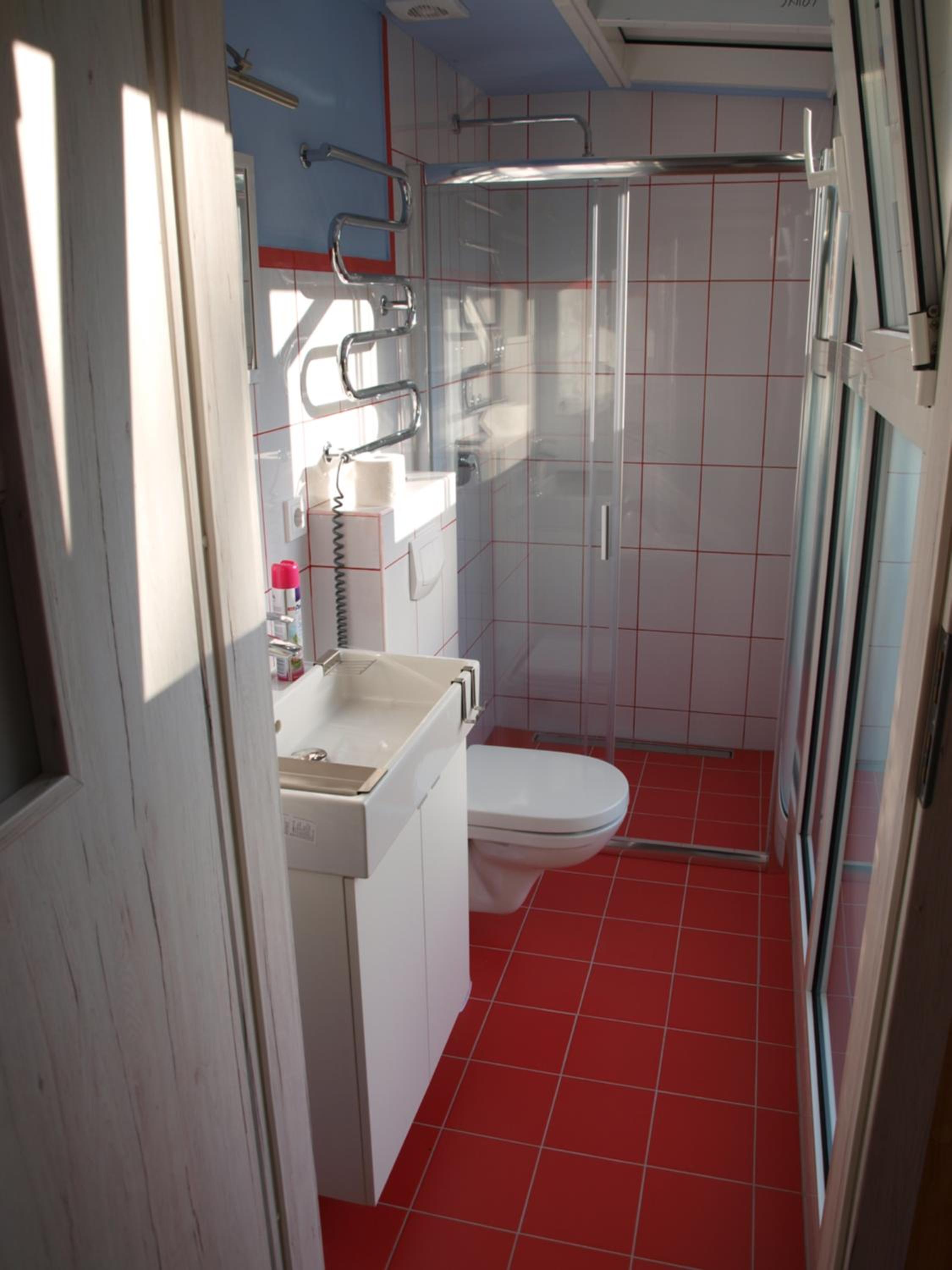 Apartment with Terrace - Photo 3