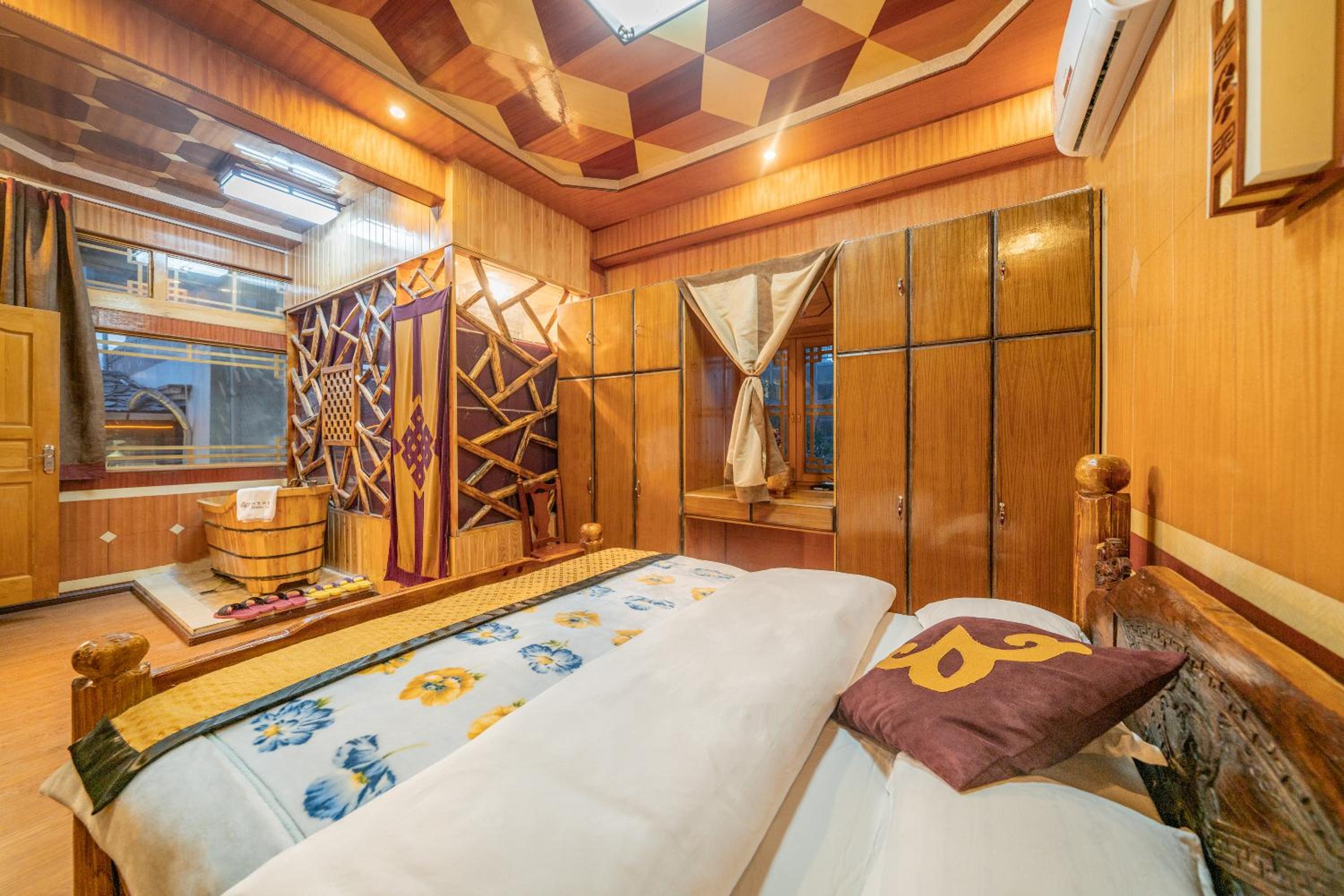 Suite With Garden View photo 3
