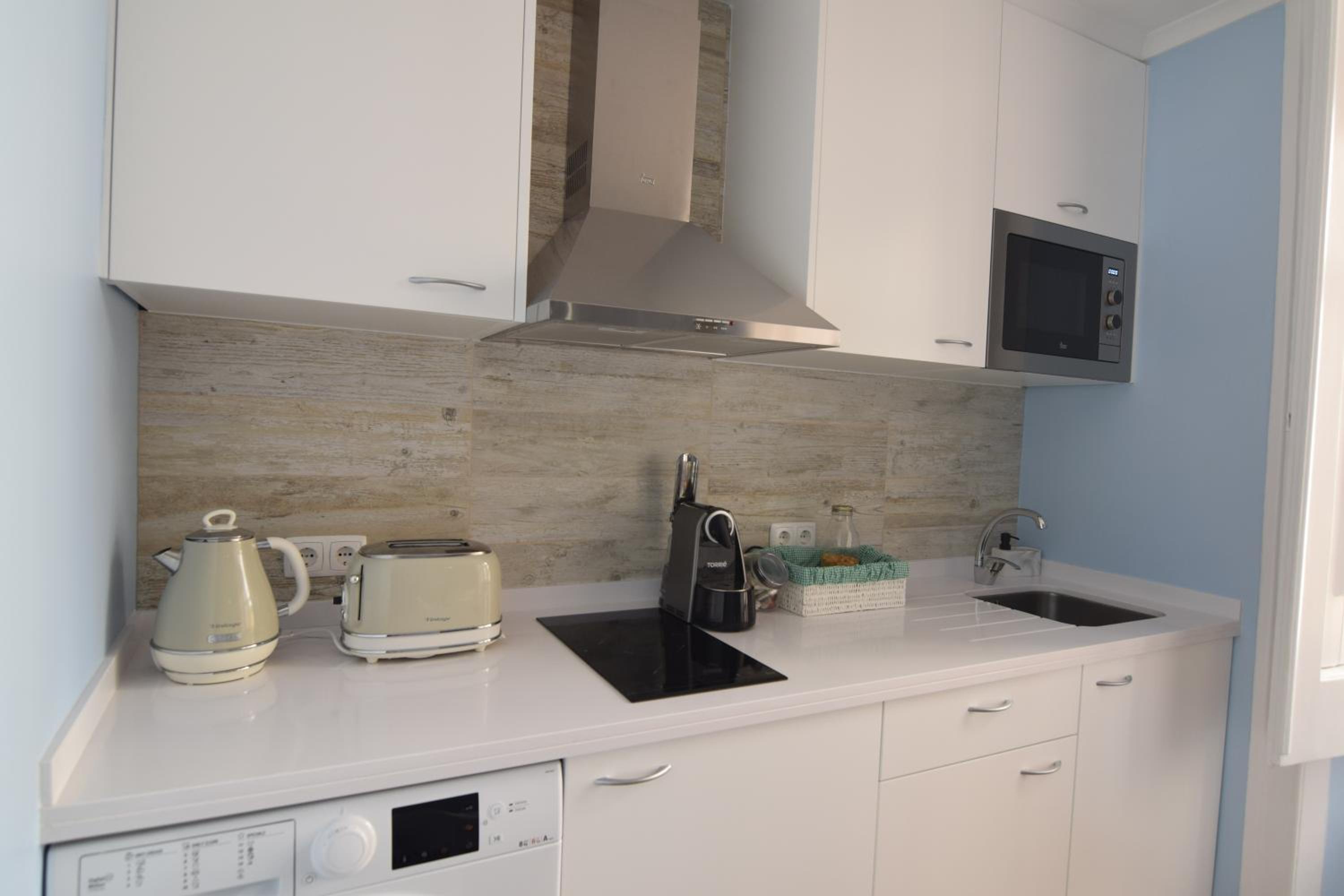 Studio Apartment - Photo 20