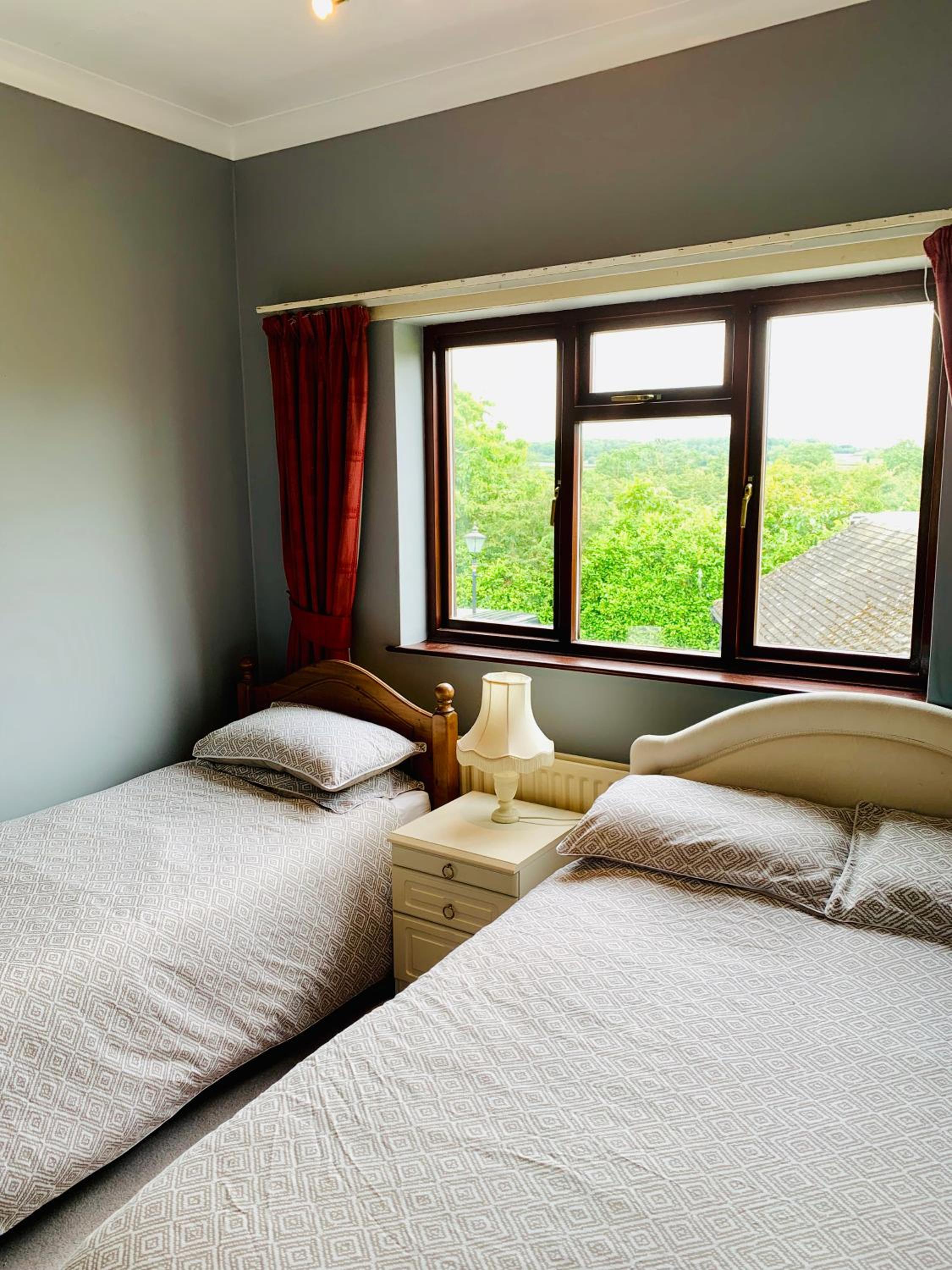 Large Double Room - Photo 11