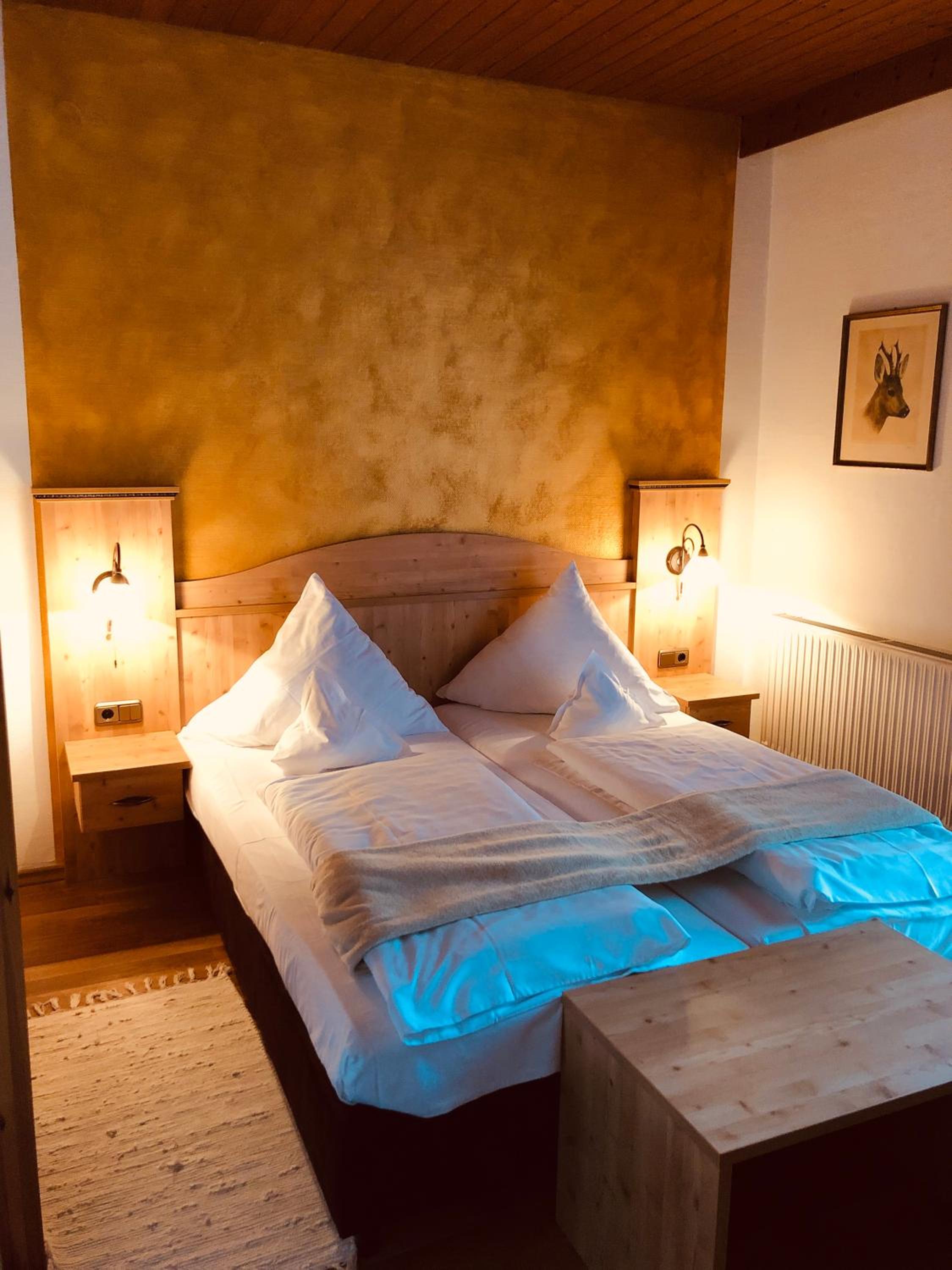 Standard Double Room - Photo 9
