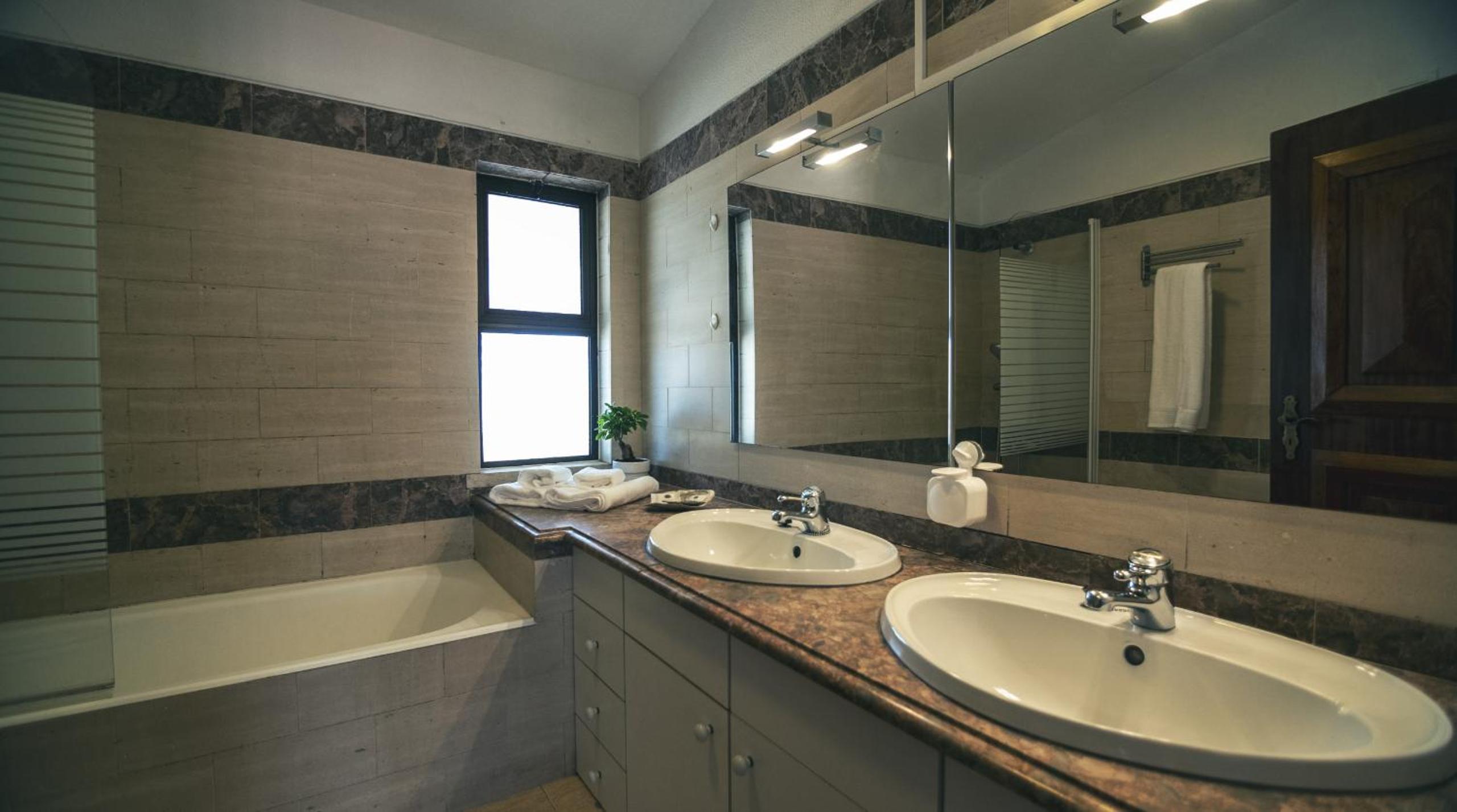 Double Room with Private Bathroom photo 3