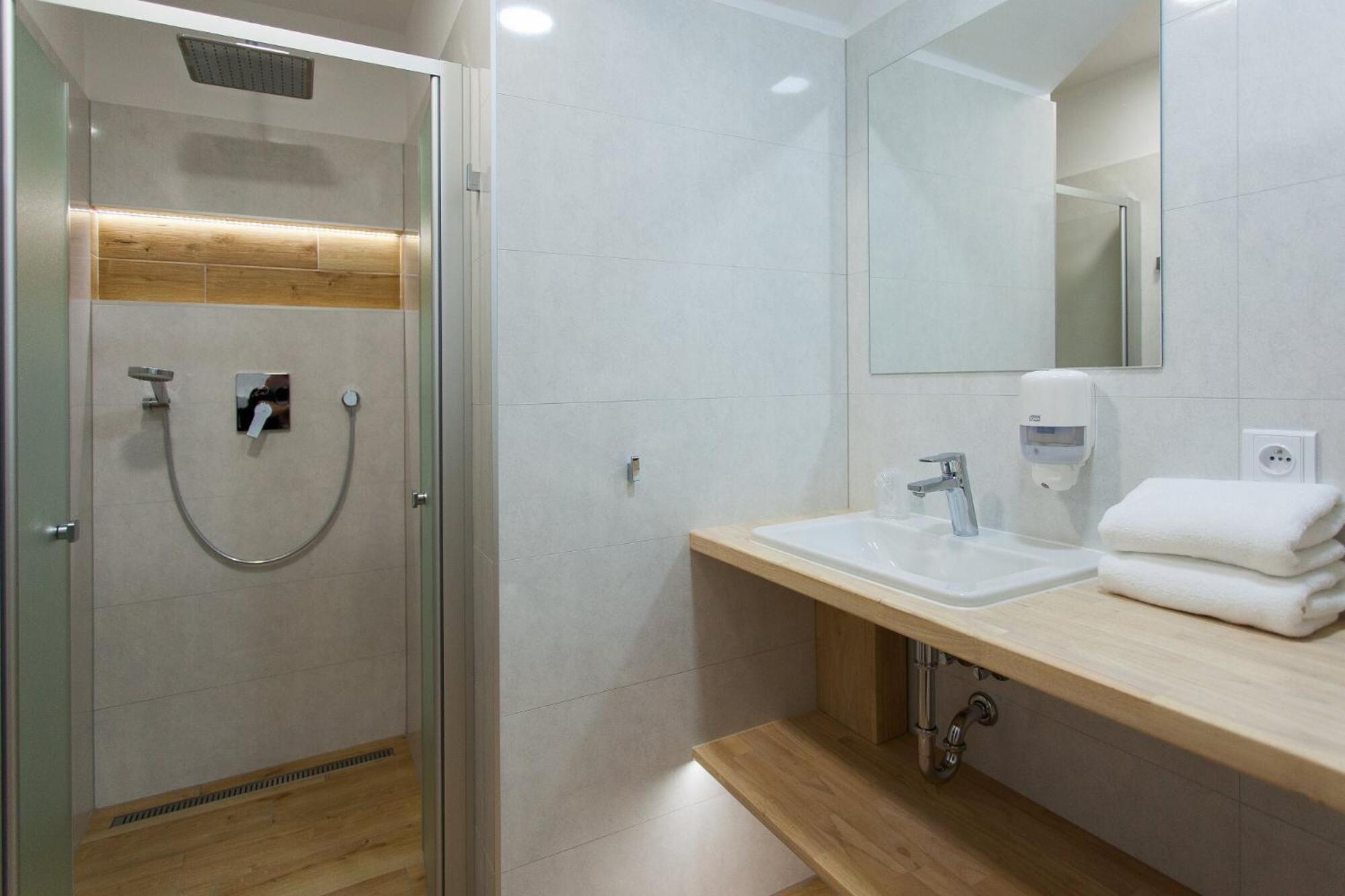 Superior Double Room - Photo 12