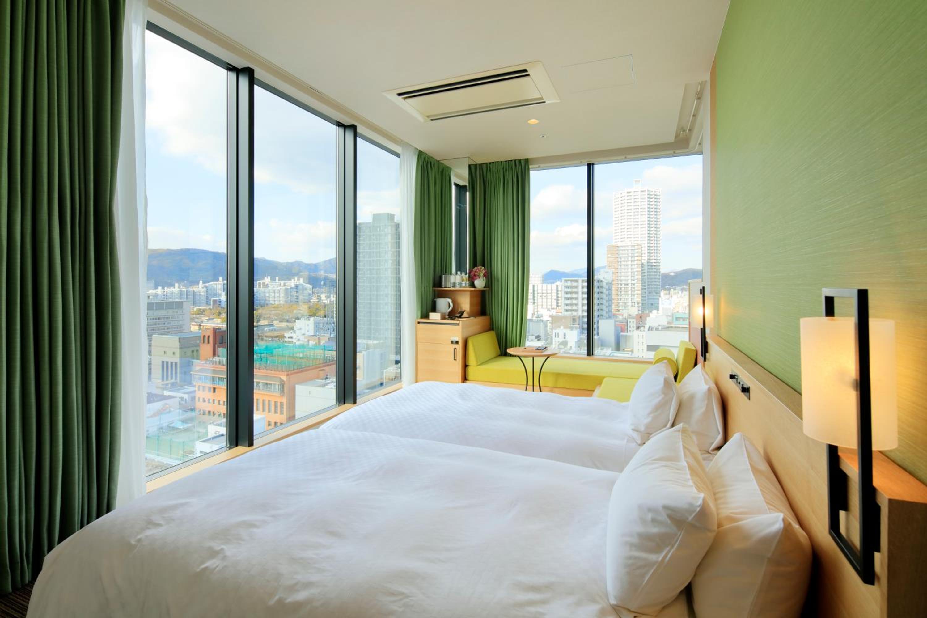Twin Suite with Spa Bath