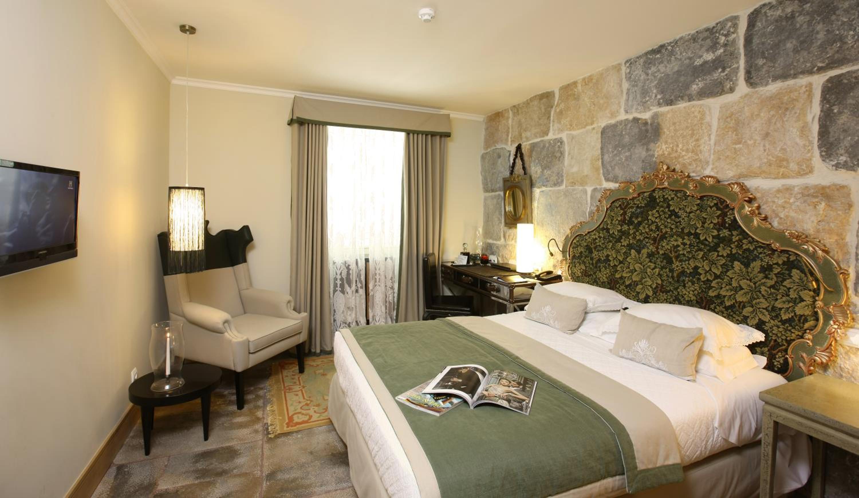 Mansarde Room - Photo 1