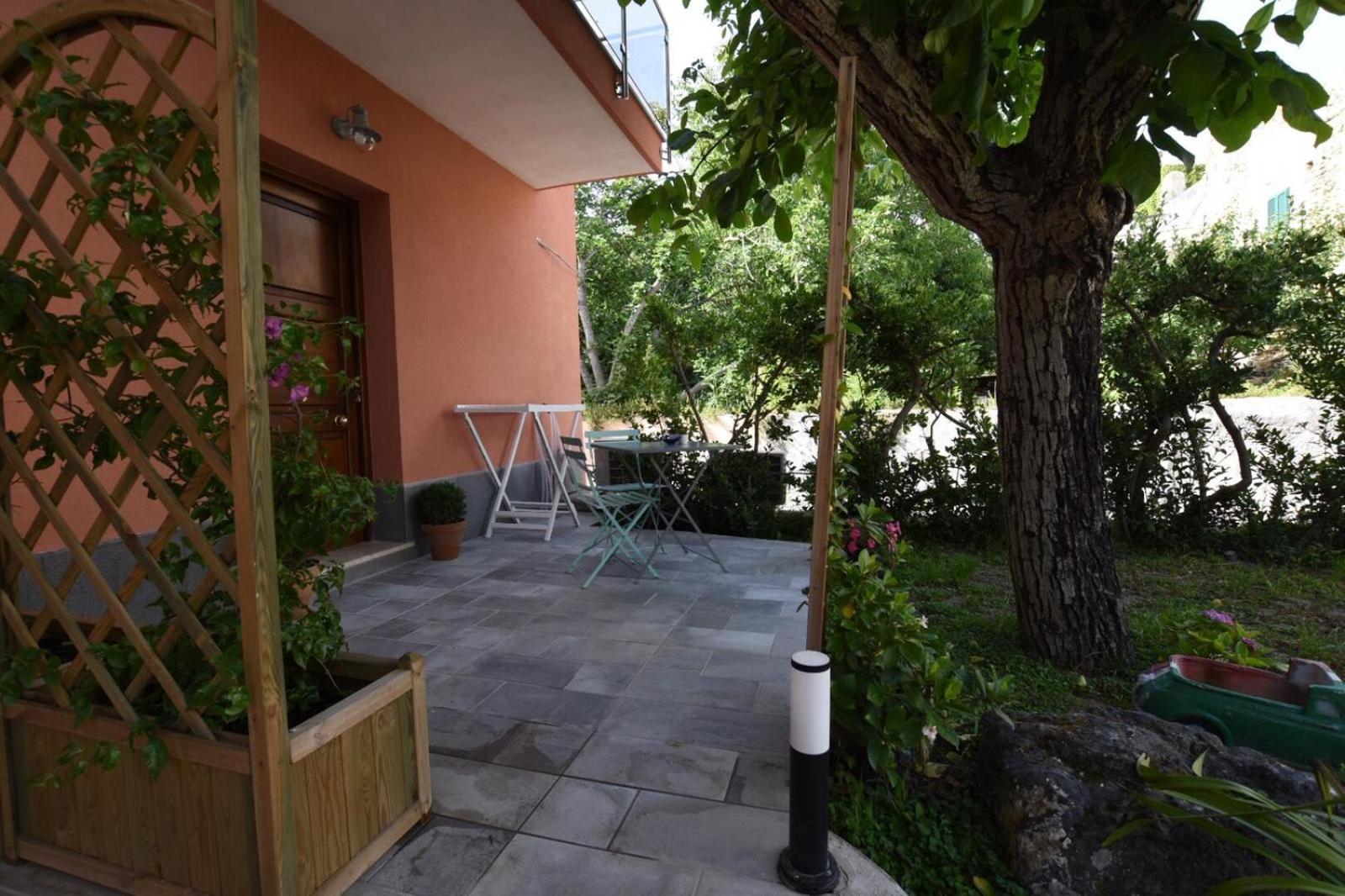 King Room with Garden View - Photo 8