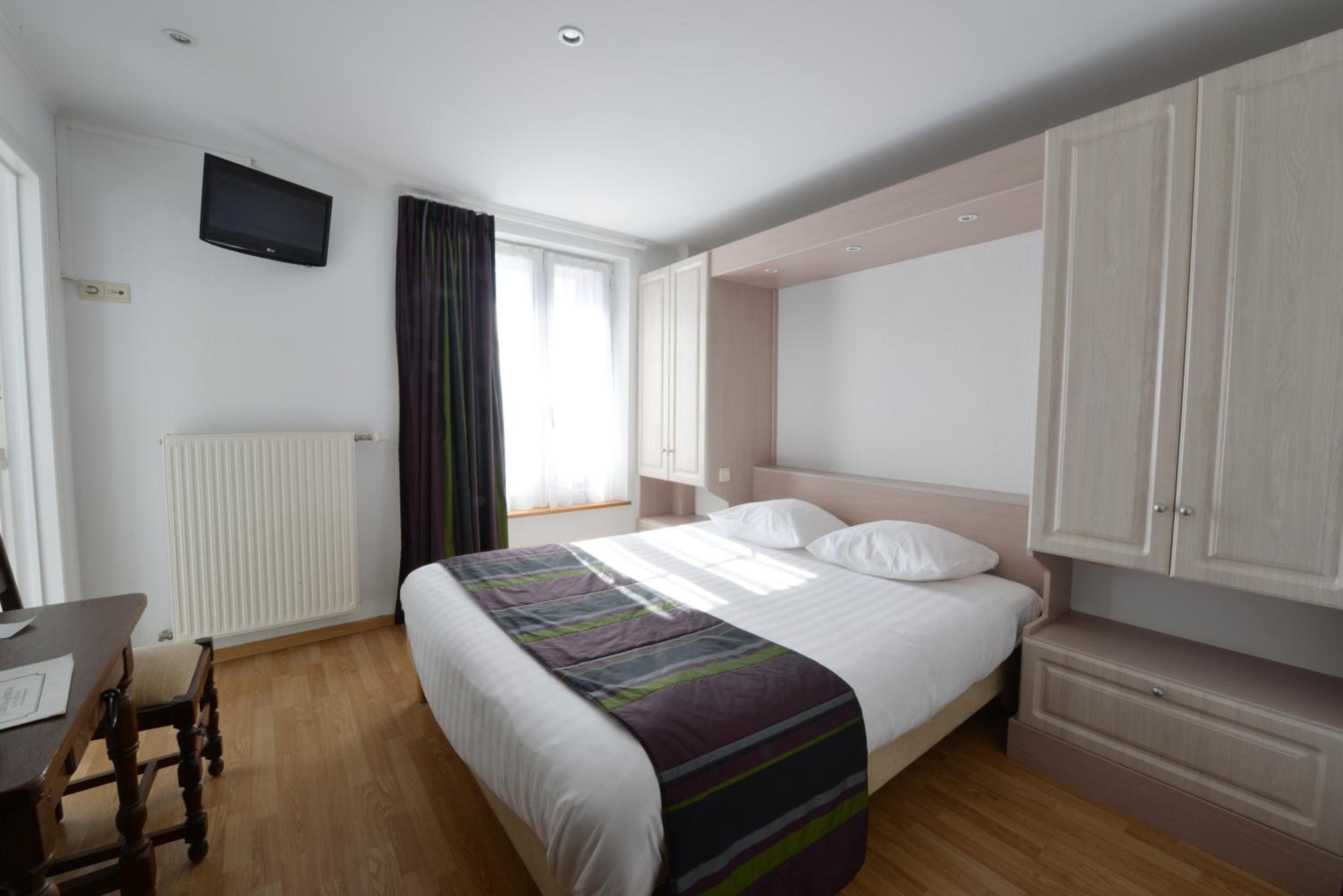 Standard Double Room - Photo 1
