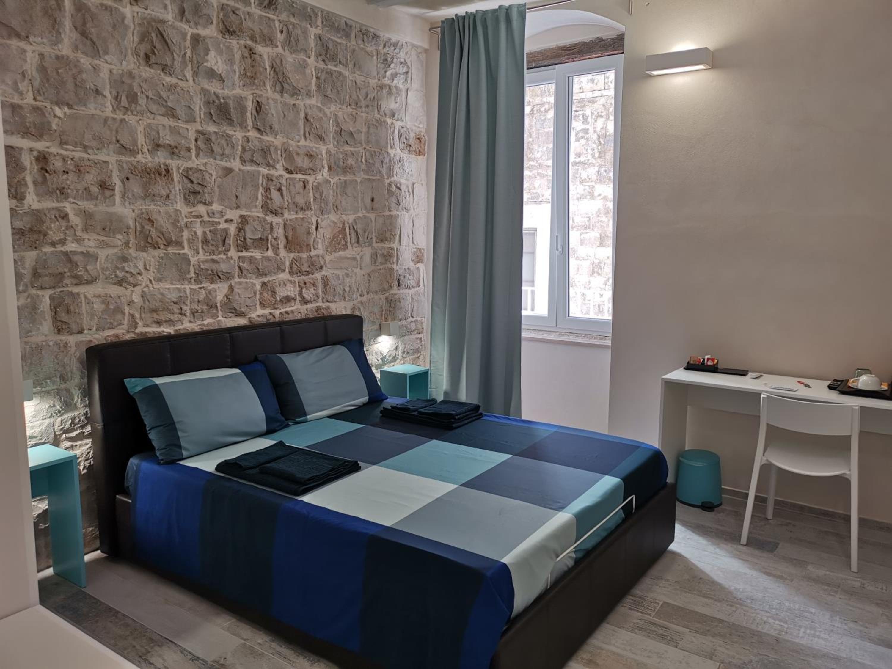 Double Room with Private Bathroom photo 1