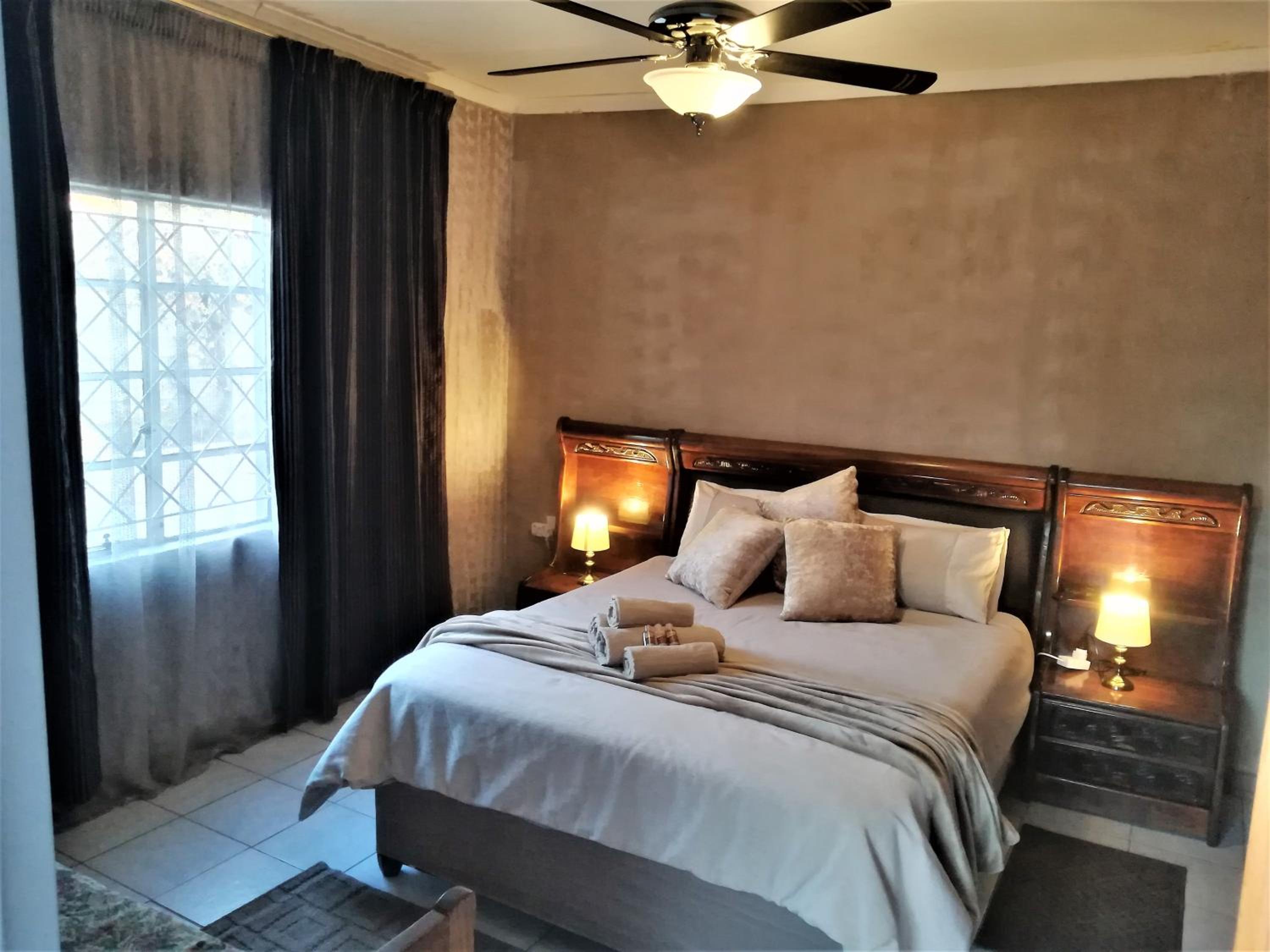 Double or Twin Room - Photo 5