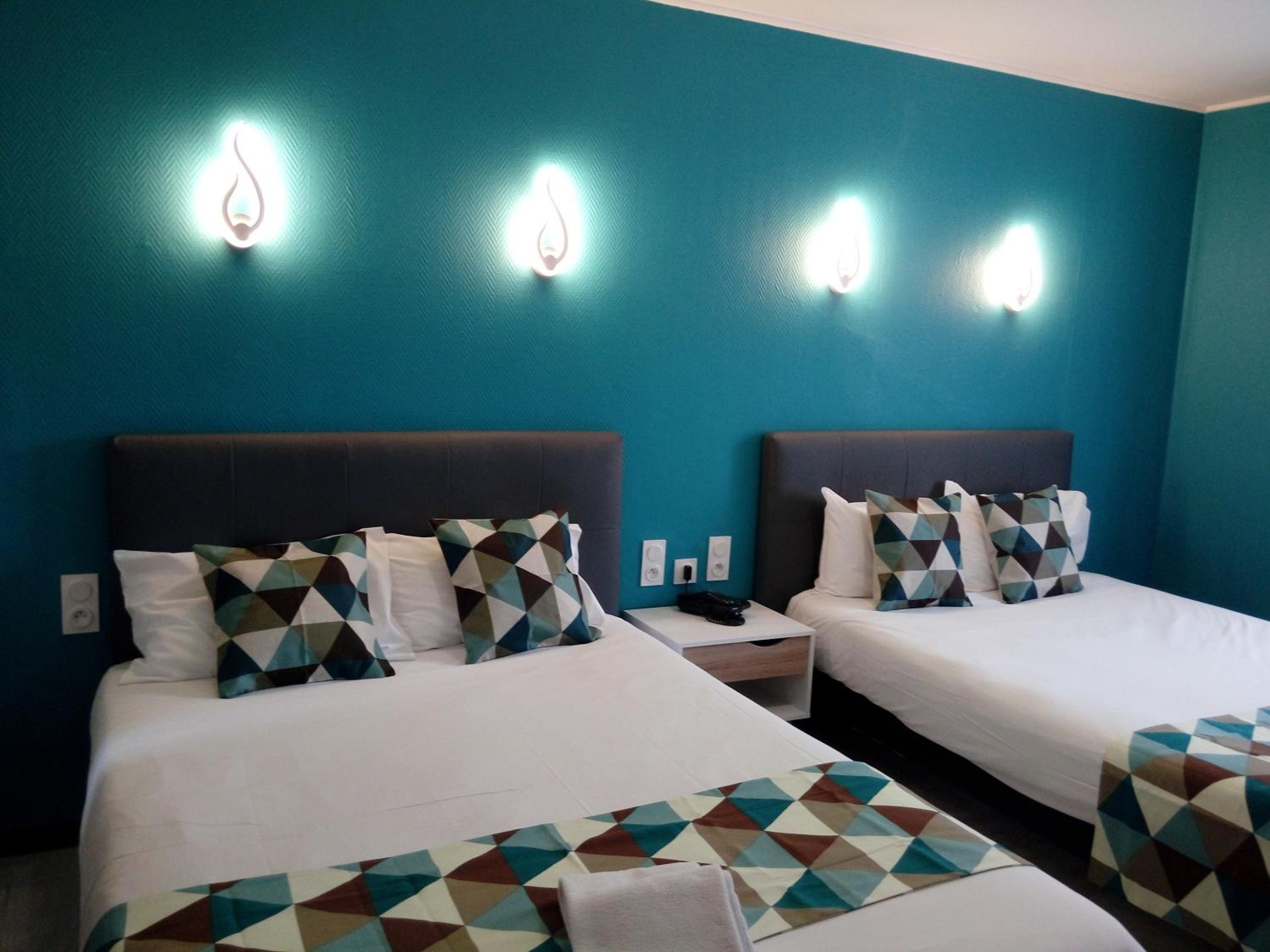 Quadruple Room with Air Conditioning - Photo 5