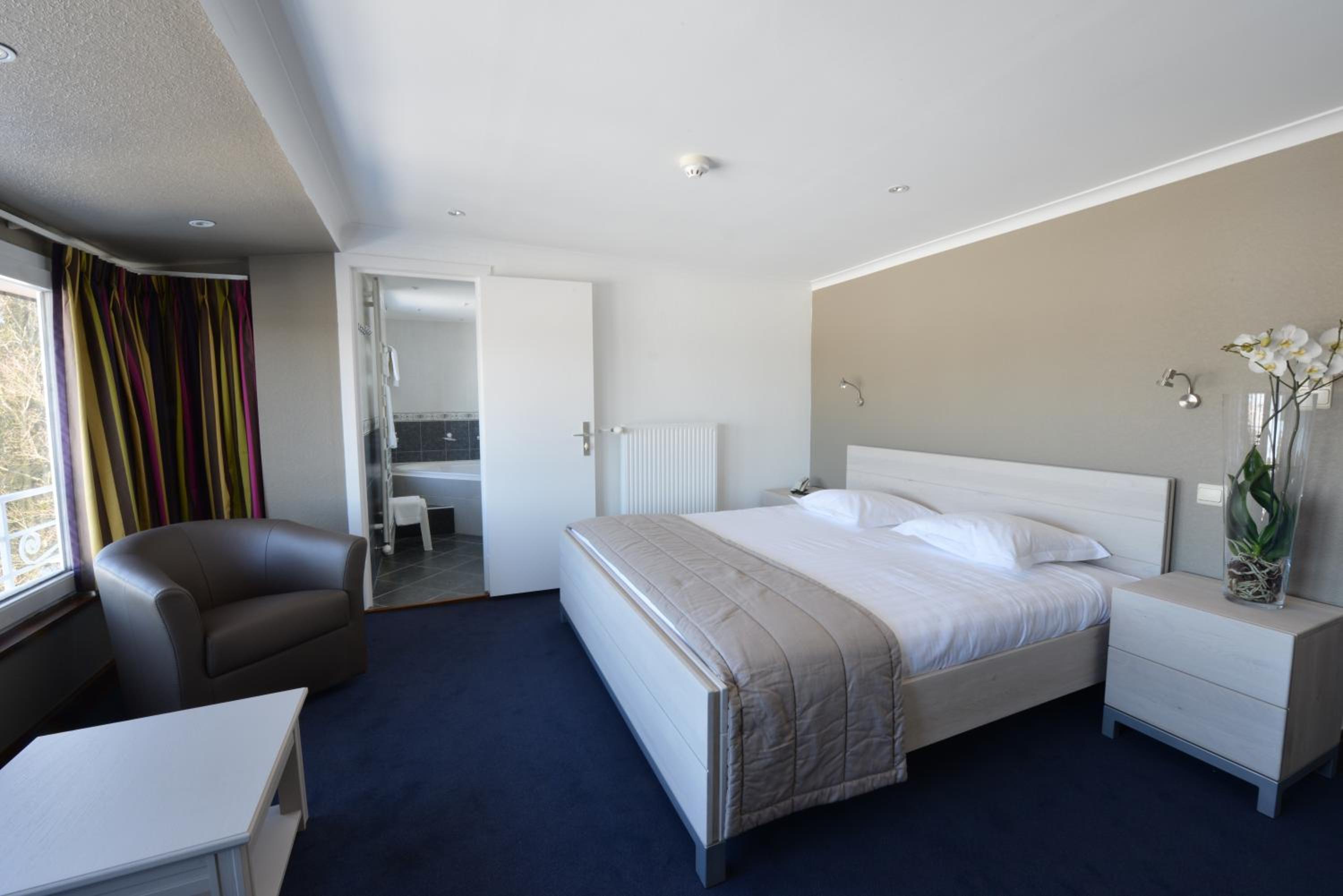 Deluxe Double Room with Garden View - Photo 5