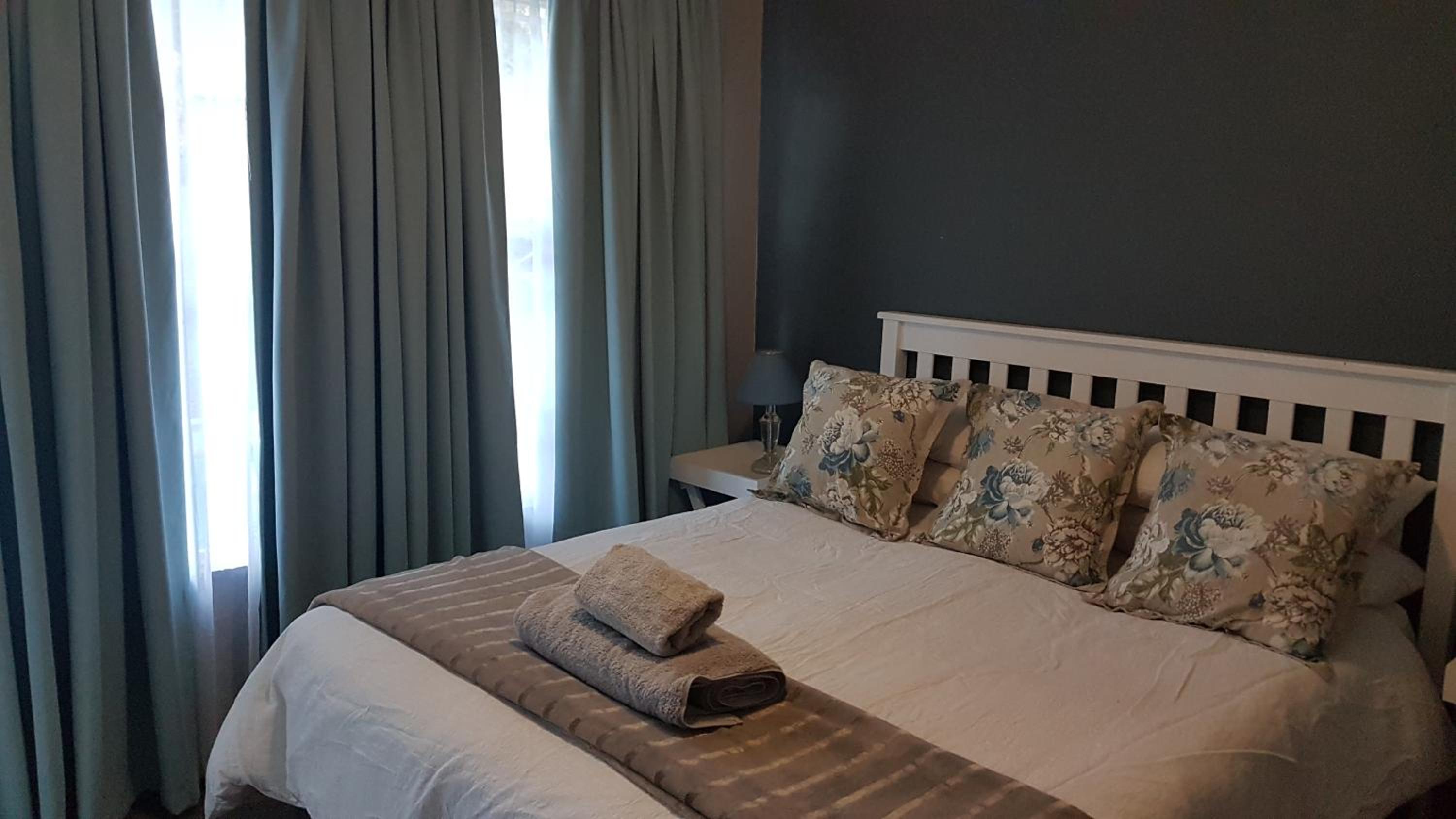 Standard Double Room - Photo 6