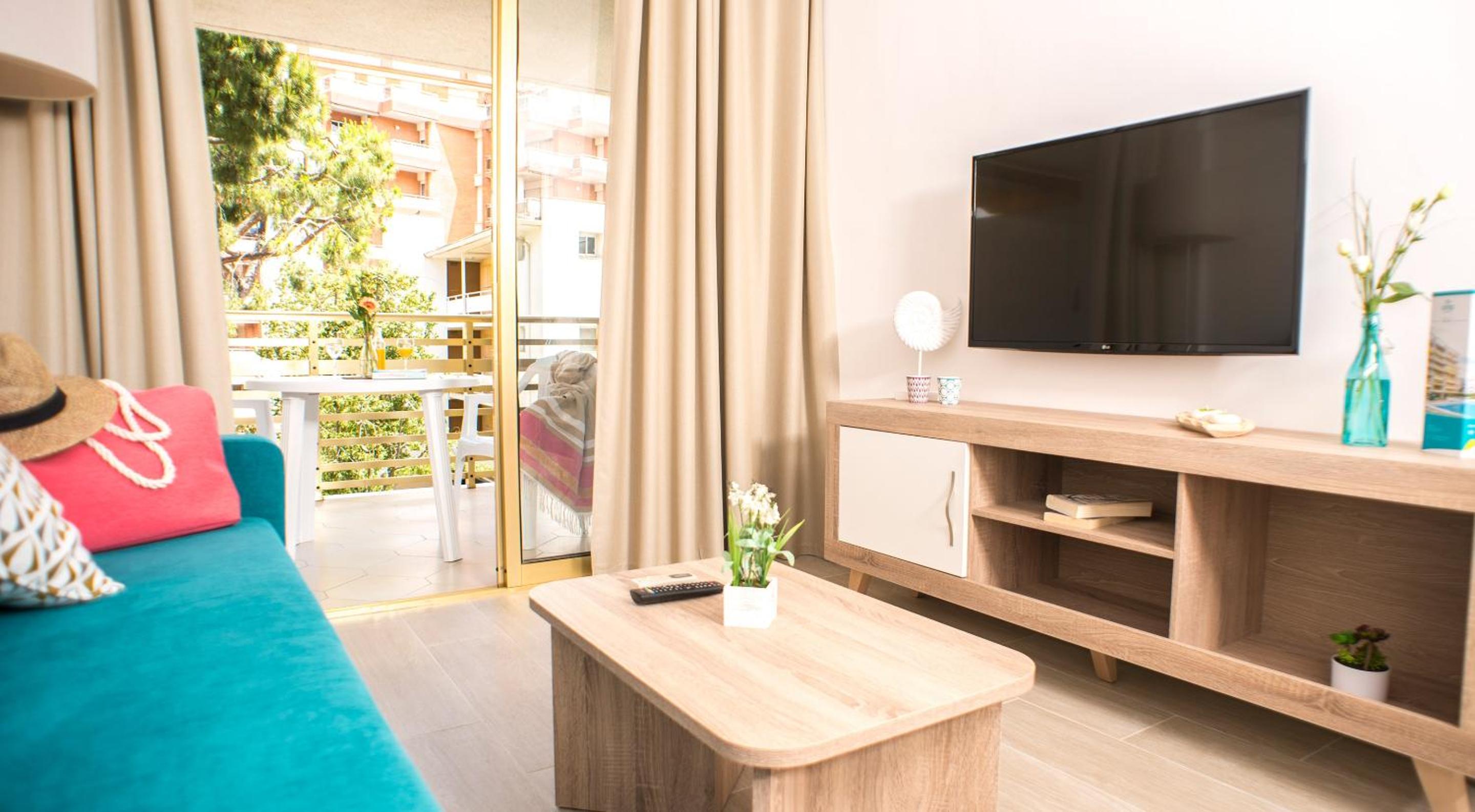 One-Bedroom Apartment - Photo 5