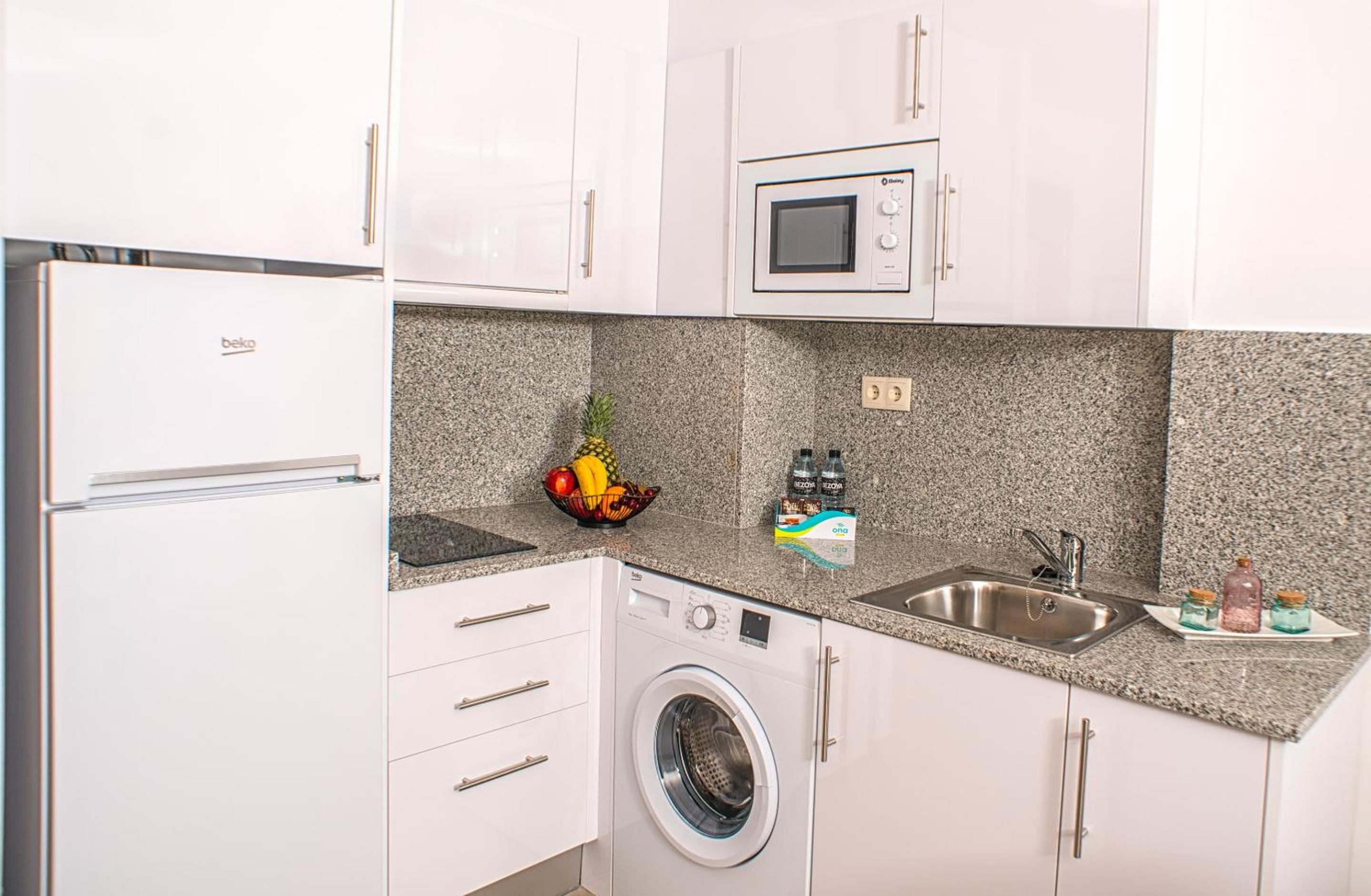 One-Bedroom Apartment - Photo 4