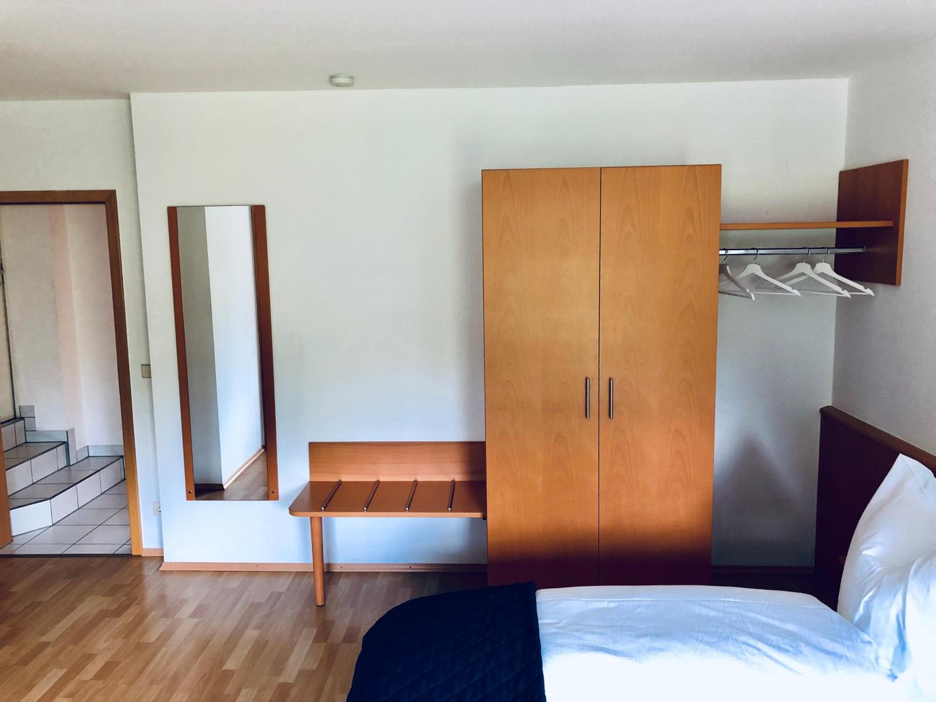 Standard Double Room - Photo 5