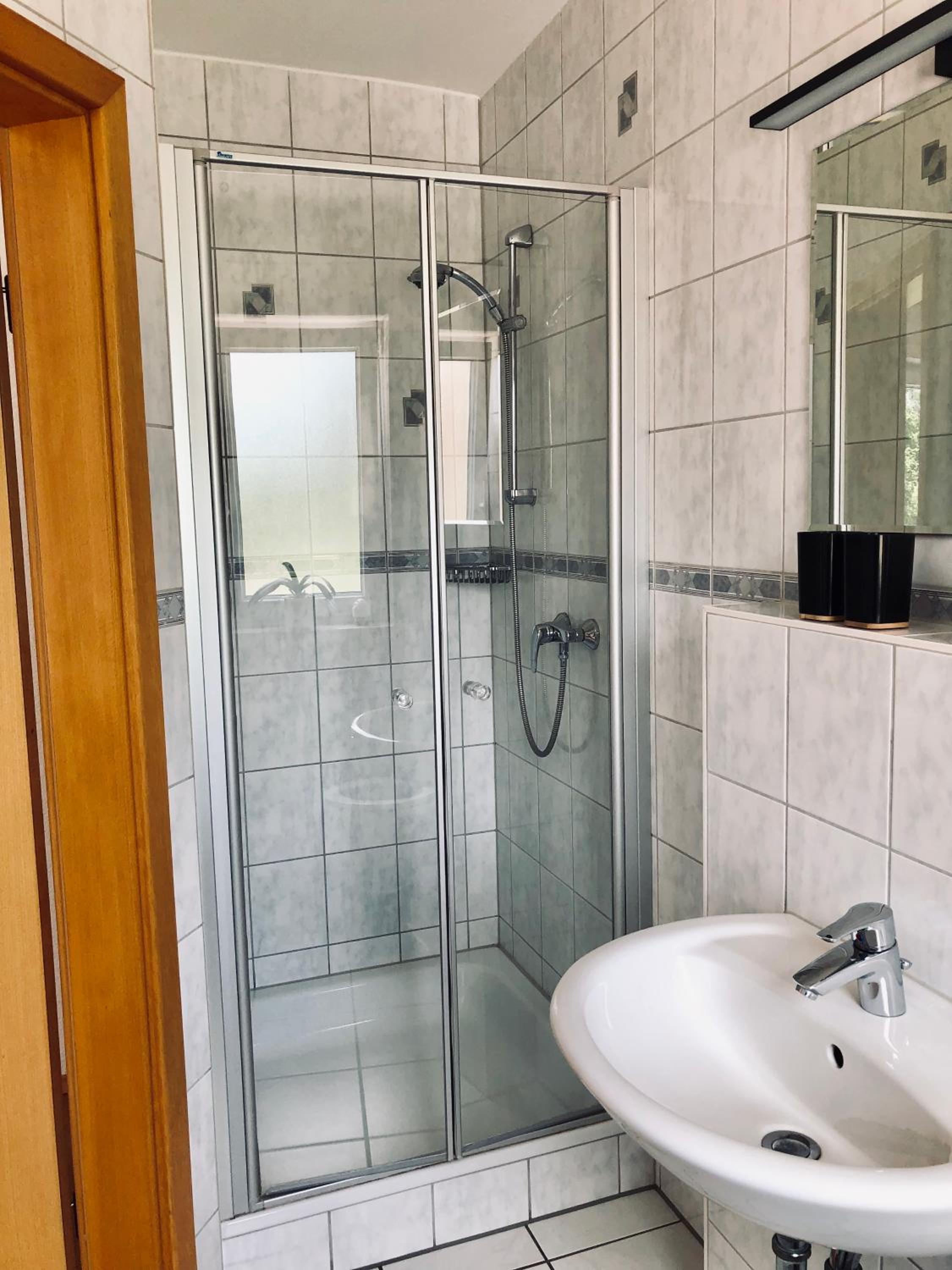 Deluxe Double Room with Balcony - Photo 6
