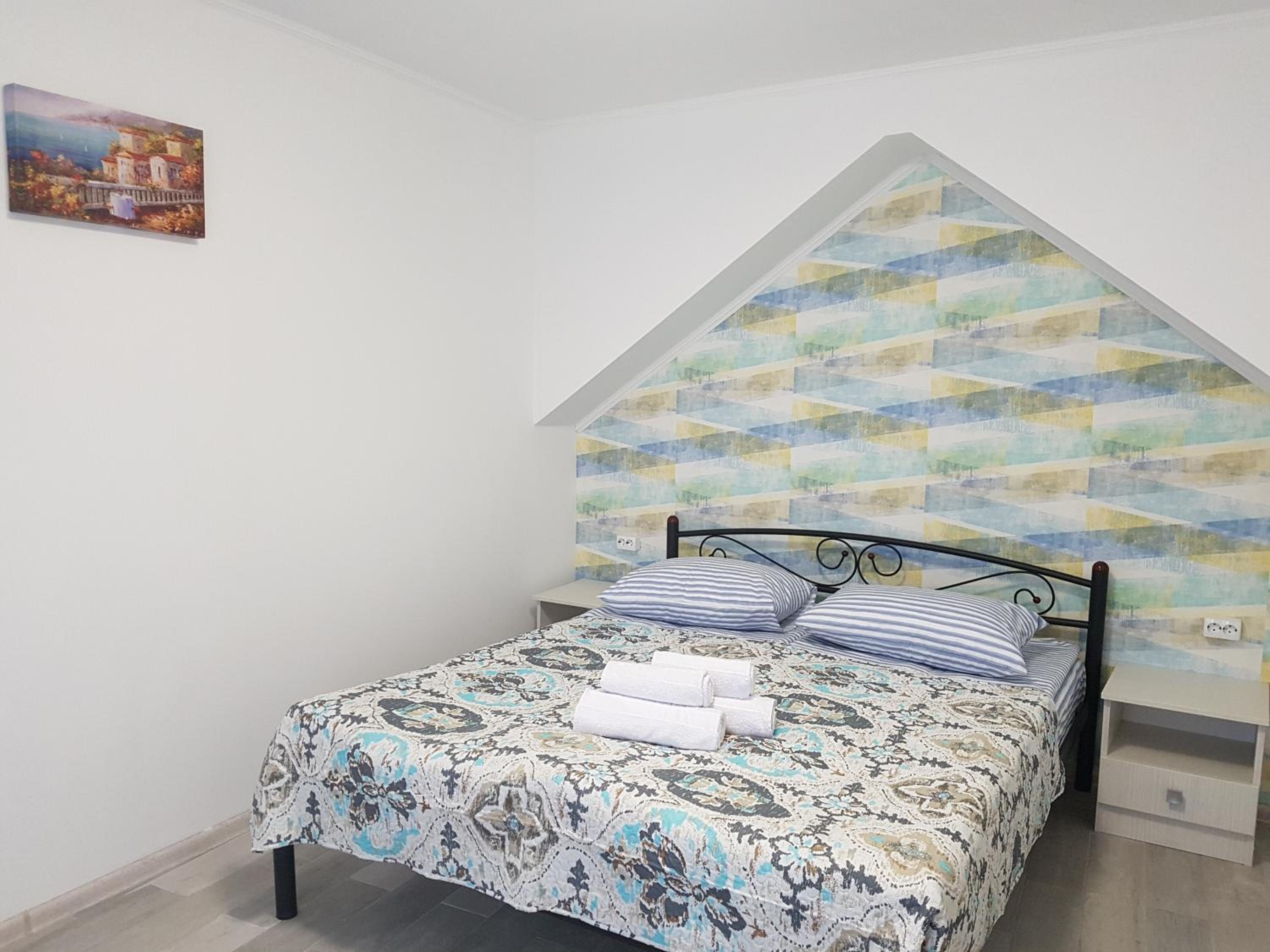 Queen Room photo 1