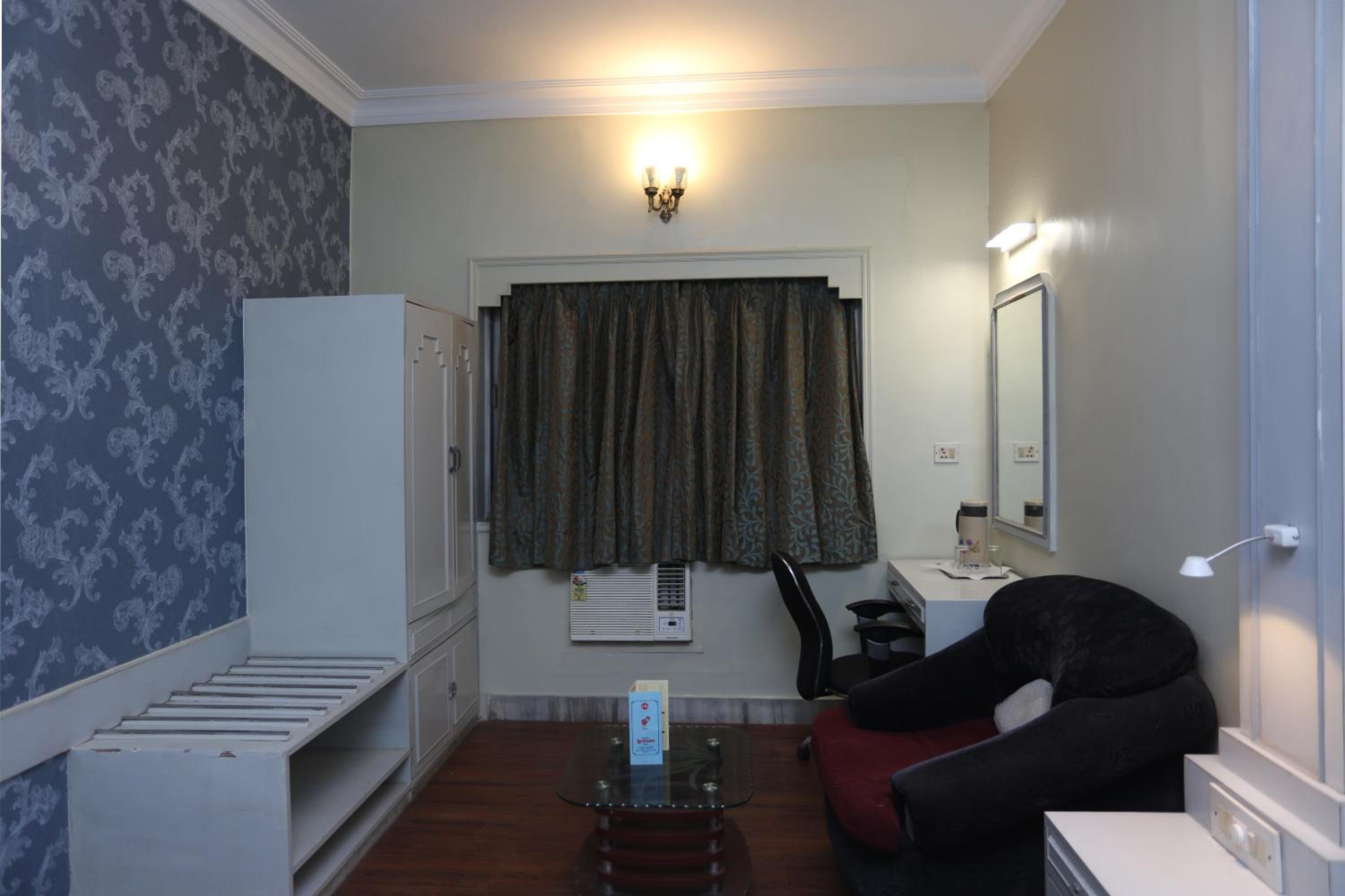 Deluxe Double Room - Photo 9