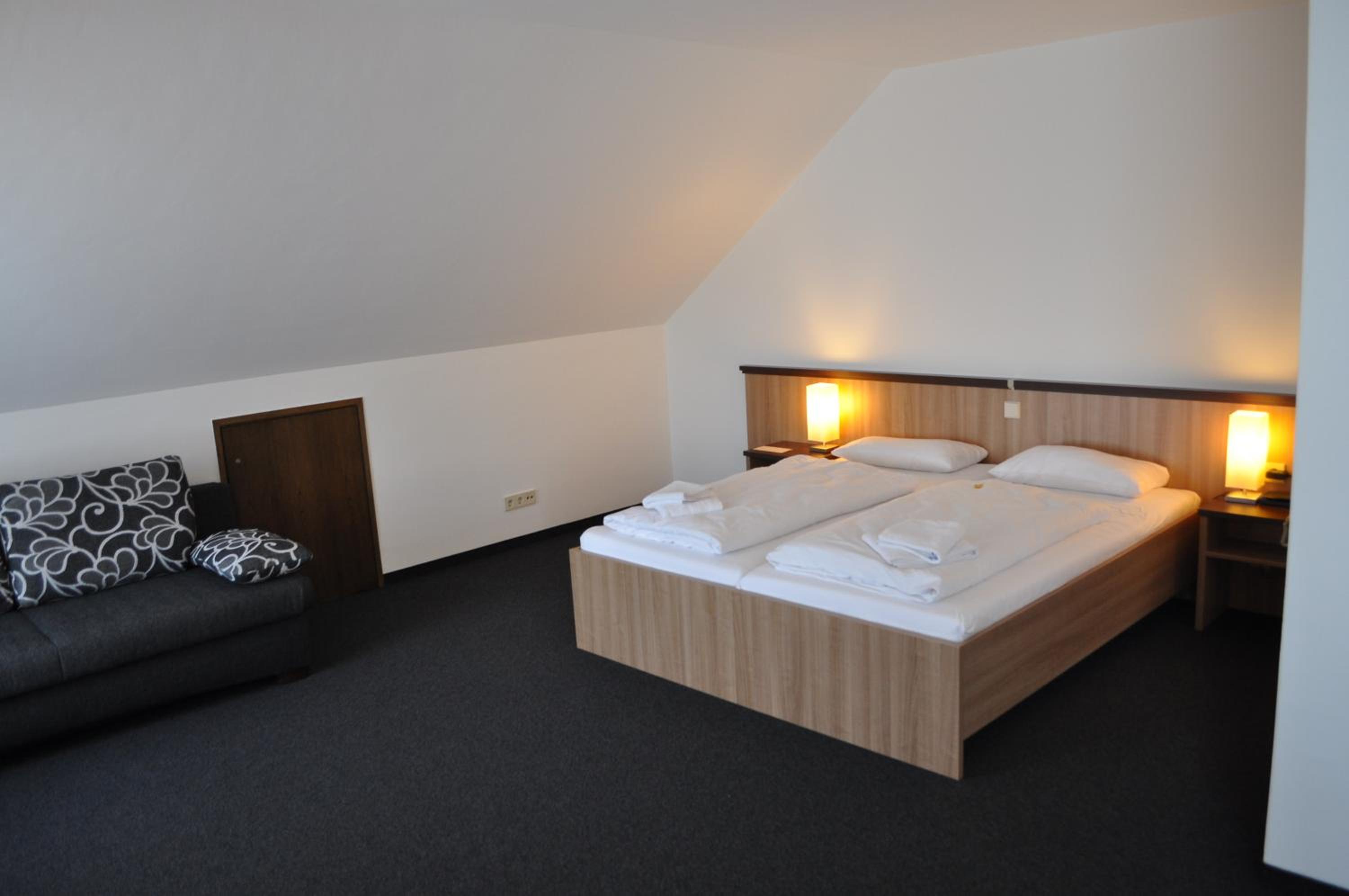 Double Room - Photo 3
