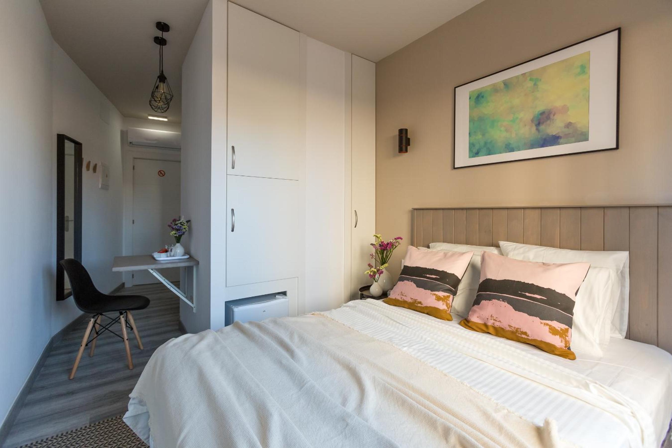 Double Room with Private Bathroom photo 2