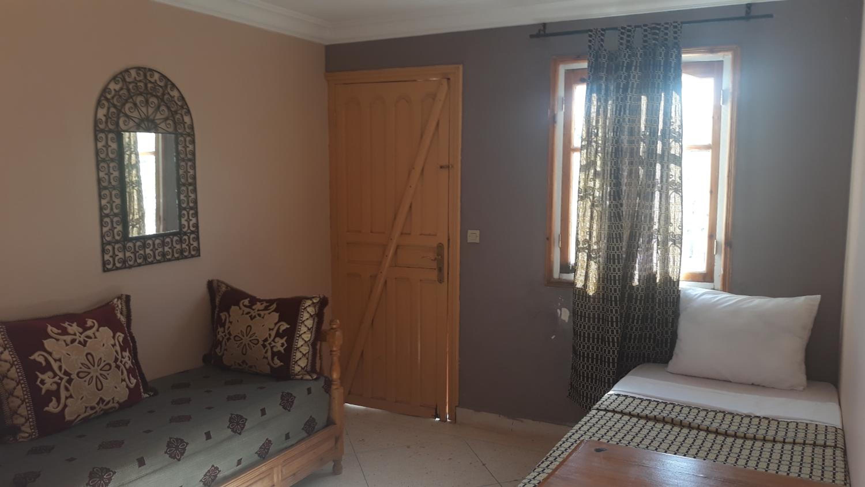 Double Room With Balcony (2 Adults + 1 Child) photo 2