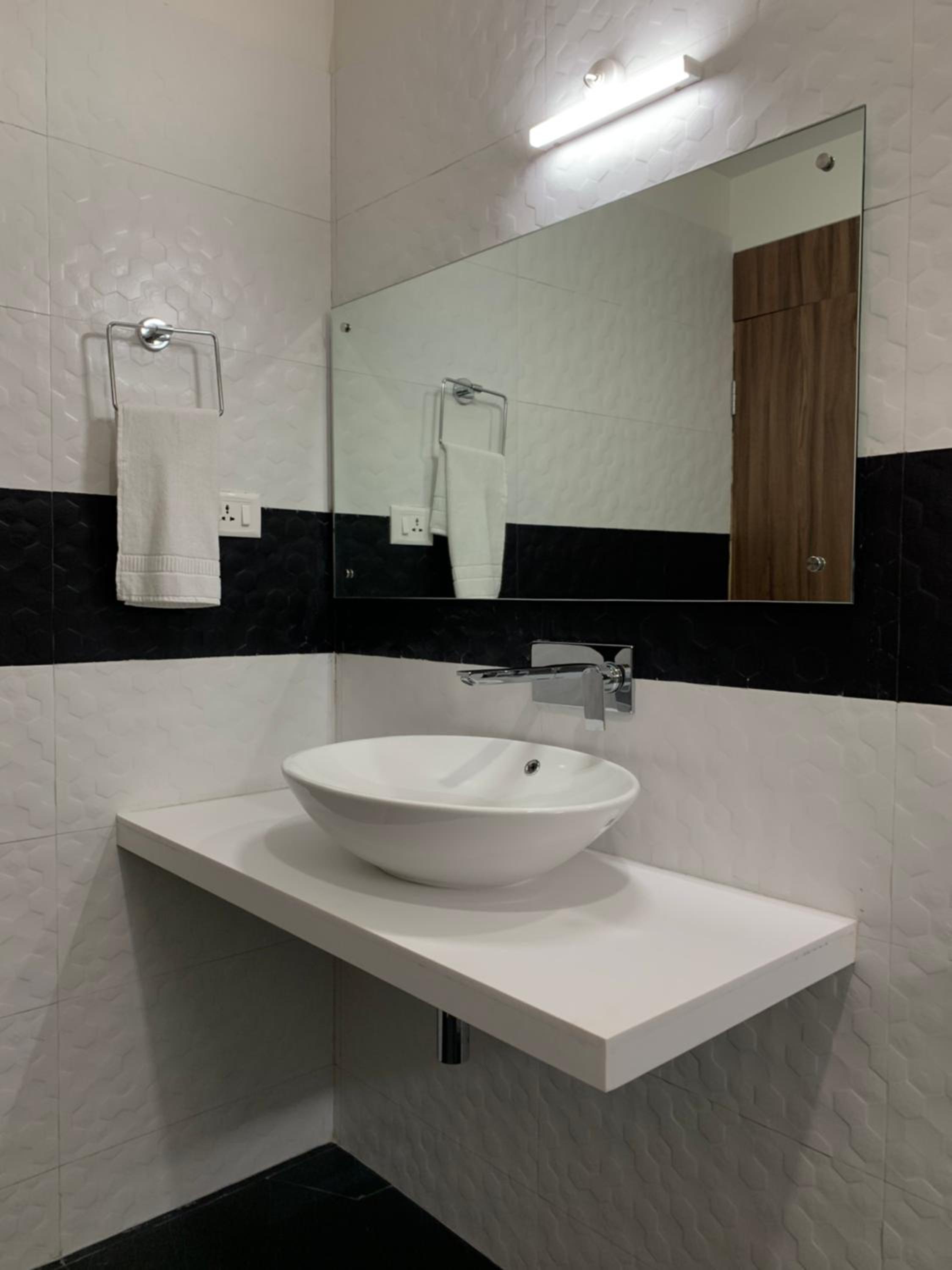 Deluxe Double or Twin Room photo 3