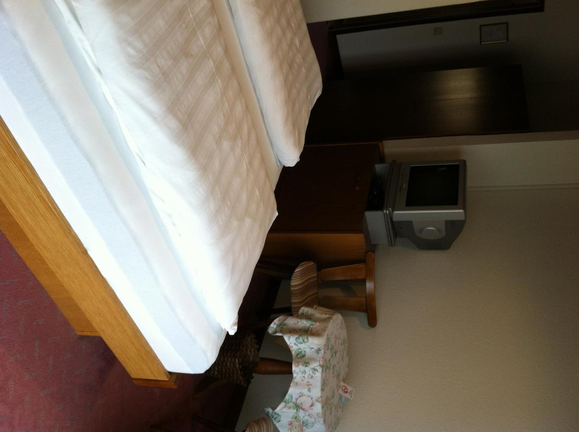 Double Room with Balcony - Photo 2