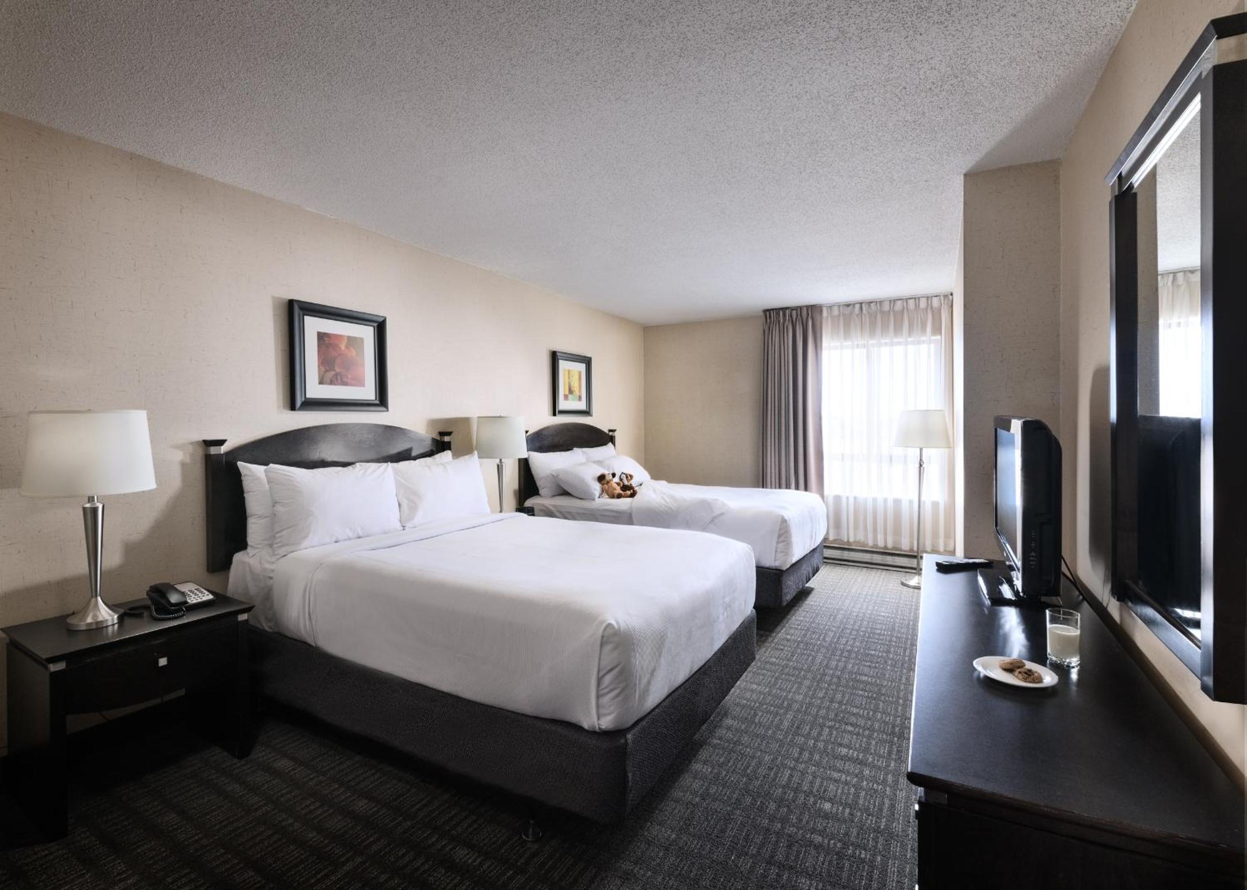 Classic Two Bedroom Family Suite - Photo 10