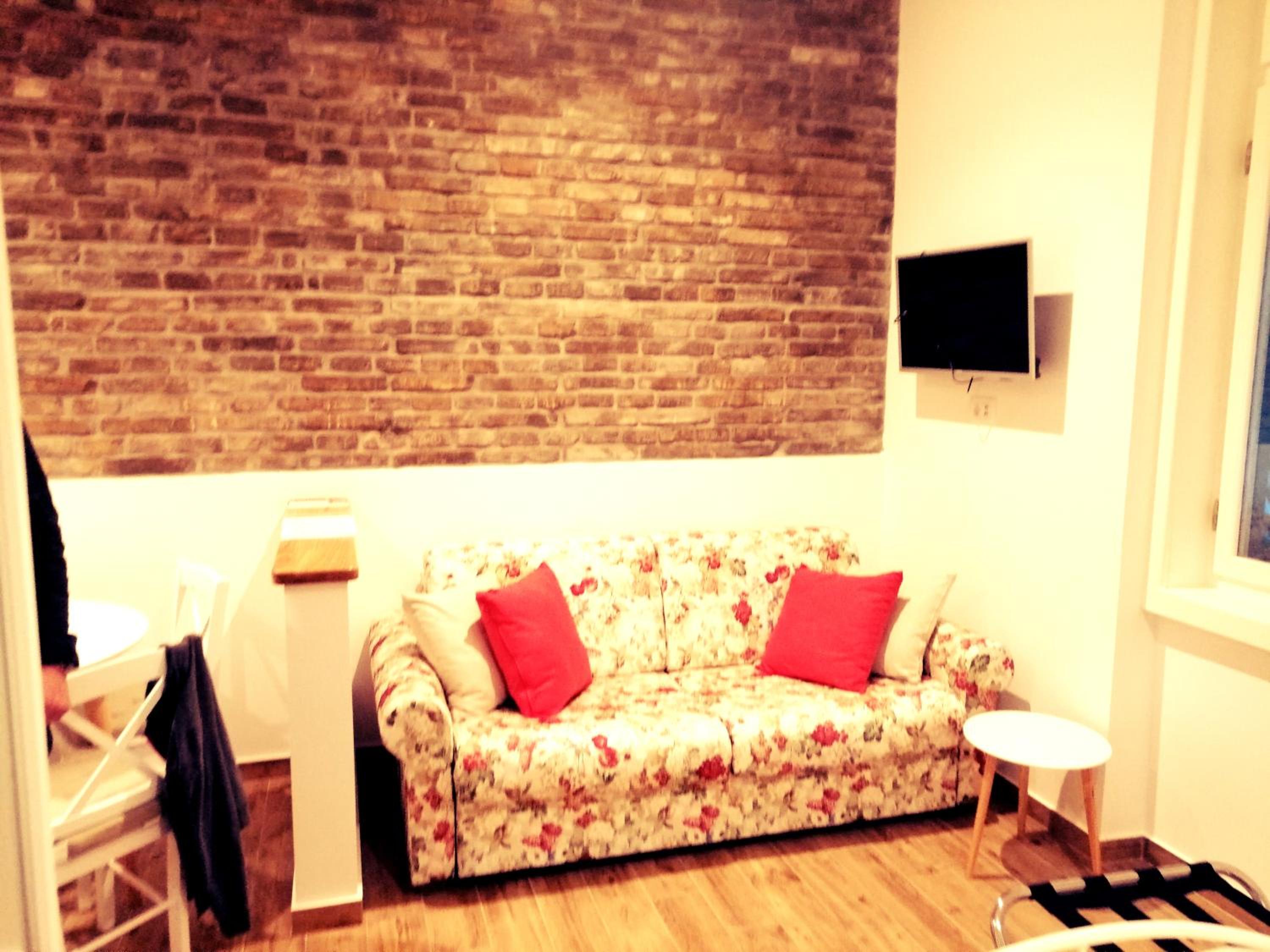 Studio Apartment photo 1