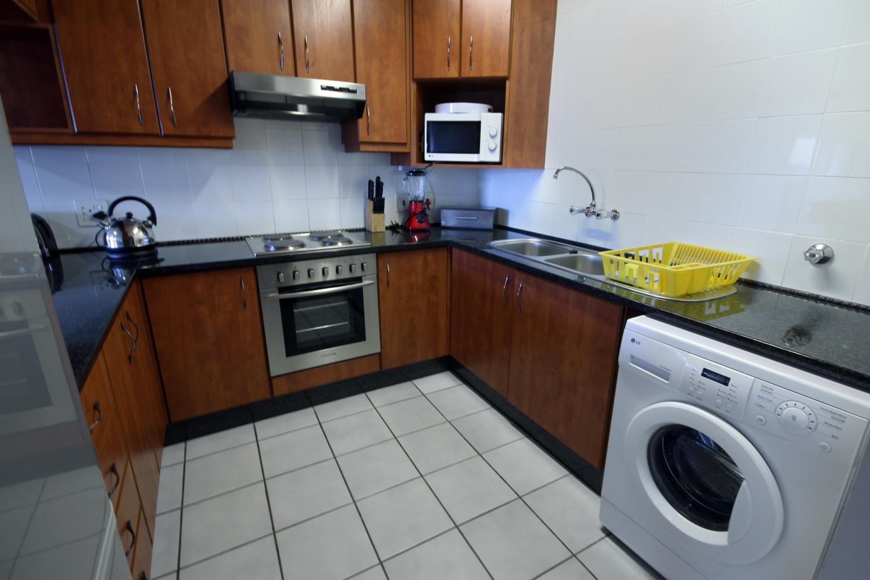 3 Bedroom 2 Bath Ground Floor photo 2