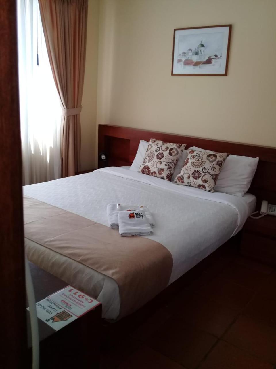 Standard Queen Room