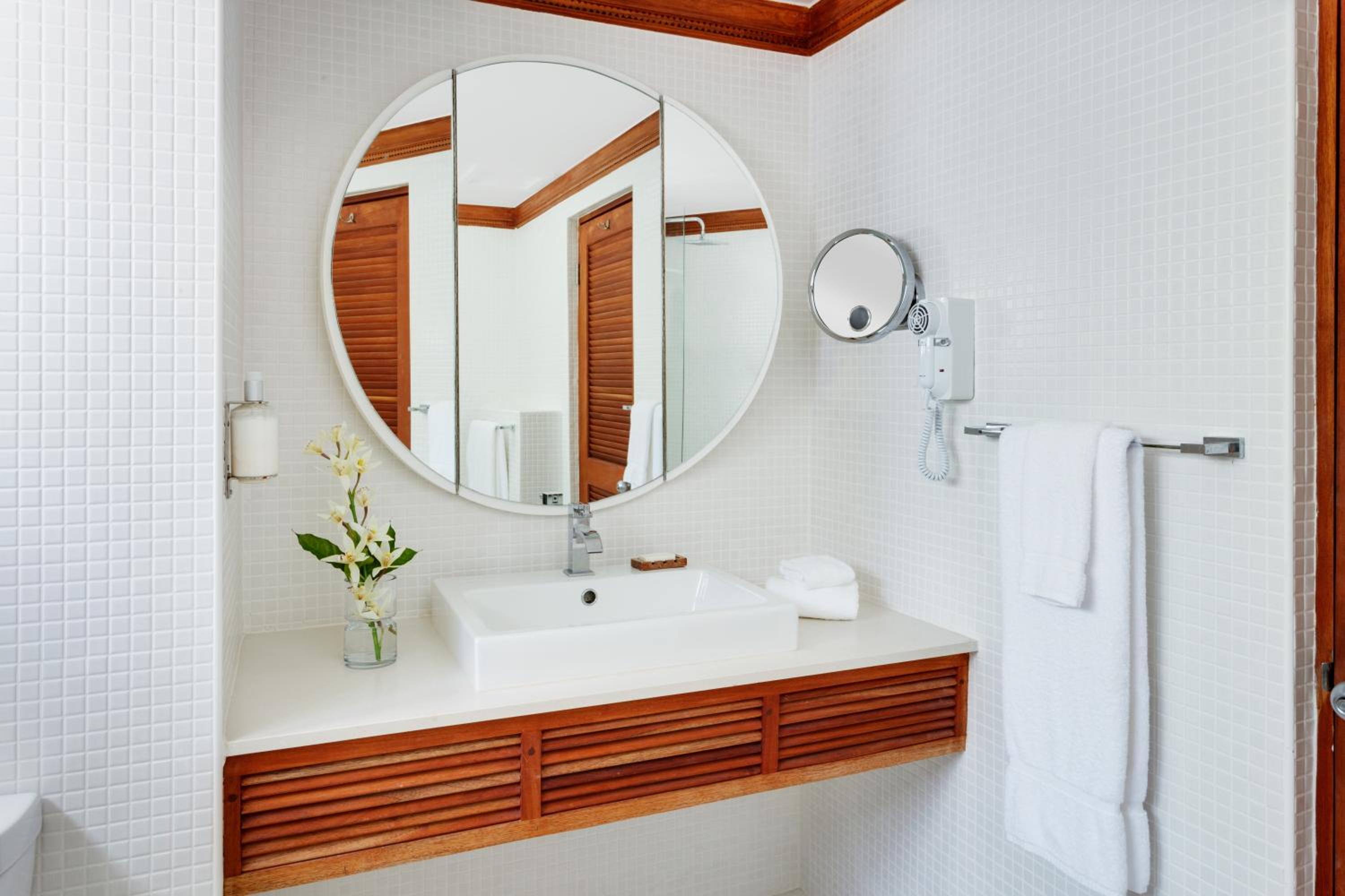Premier Beachfront Suite