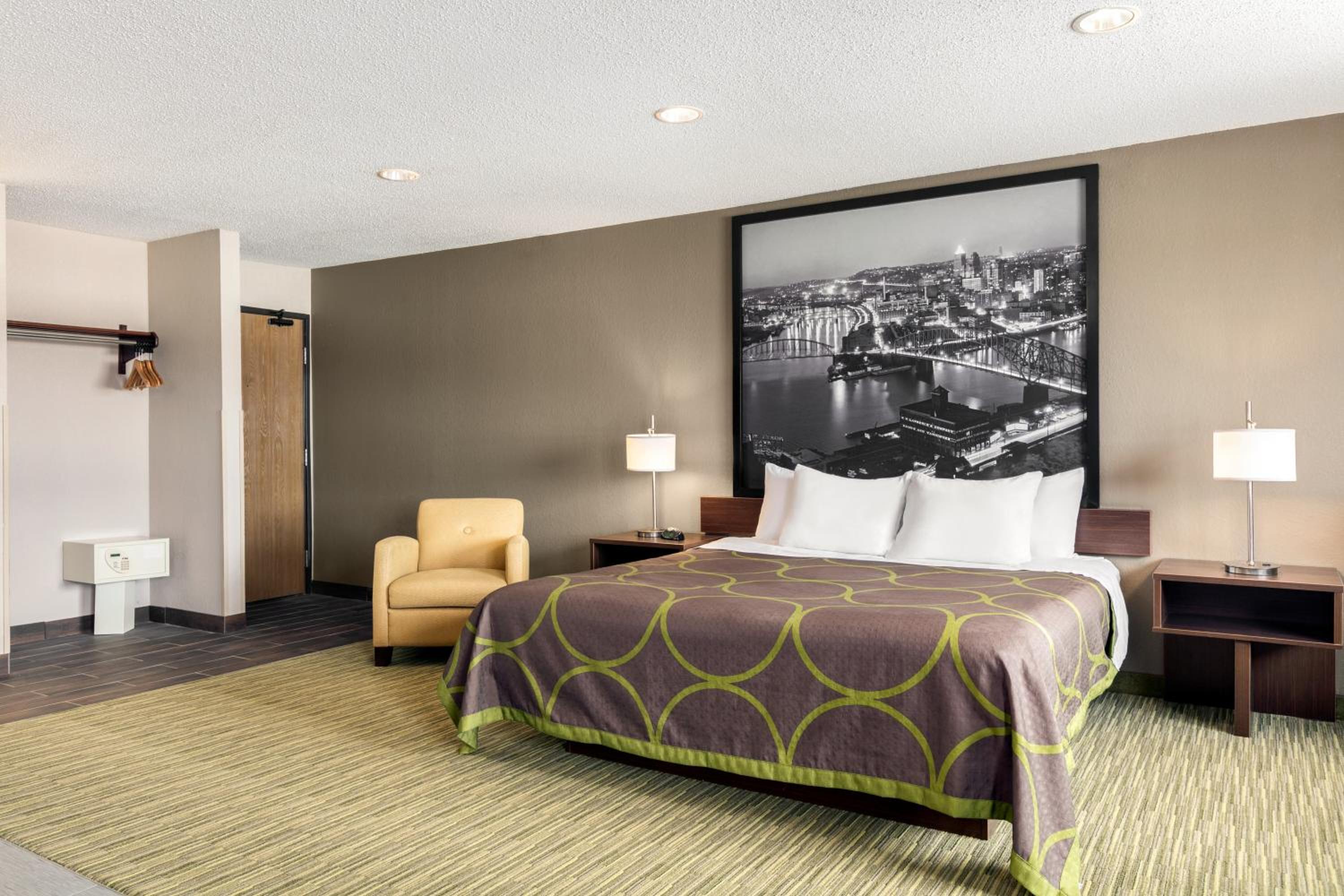 Deluxe King Studio Suite - Non-SmokingÂ  - Photo 3
