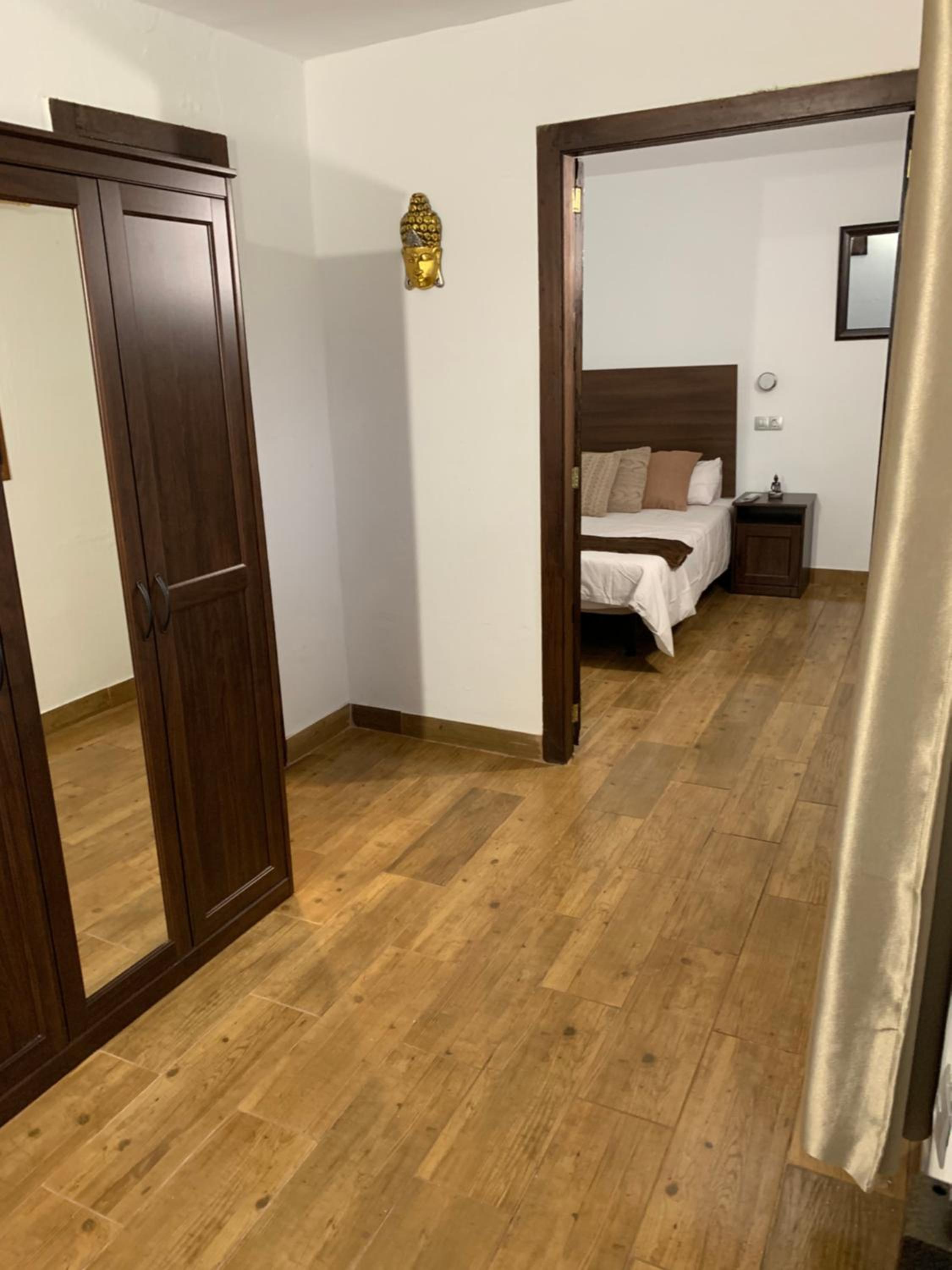Deluxe Double or Twin Room with Balcony - Photo 4