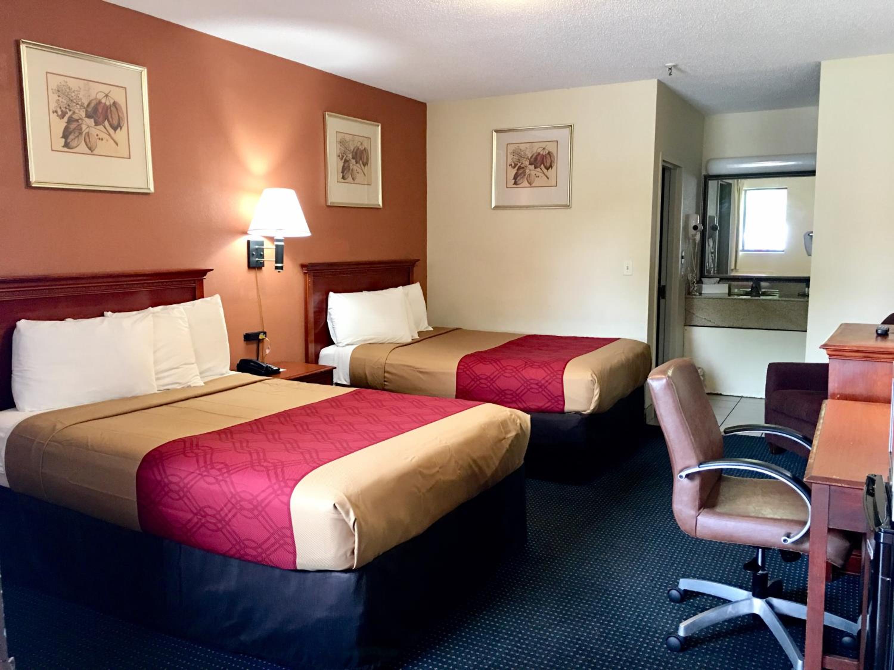 Standard Room with Two Double Beds - Non-Smoking - Photo 1